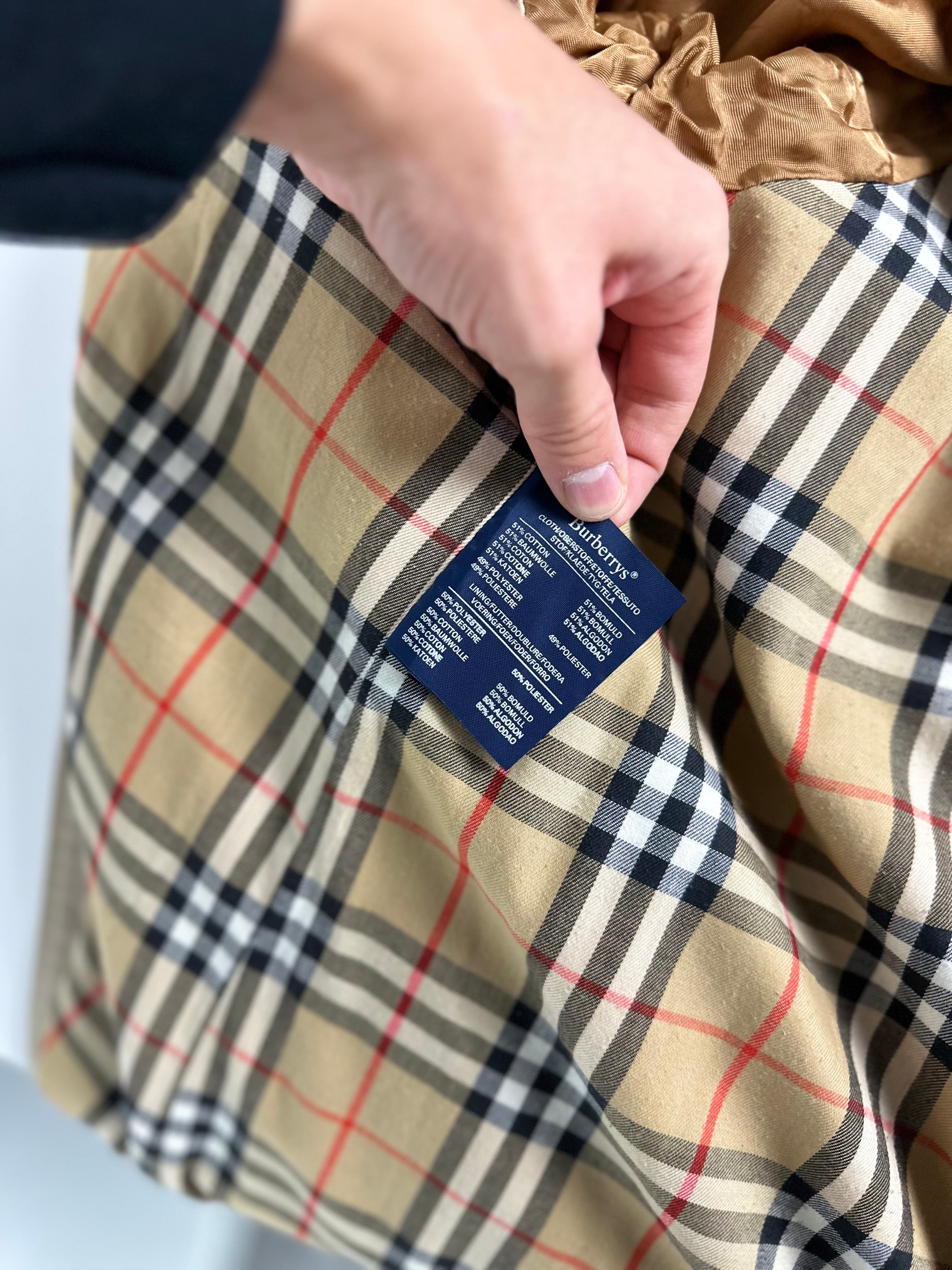 Burberrys Trenchcoat (14/L)