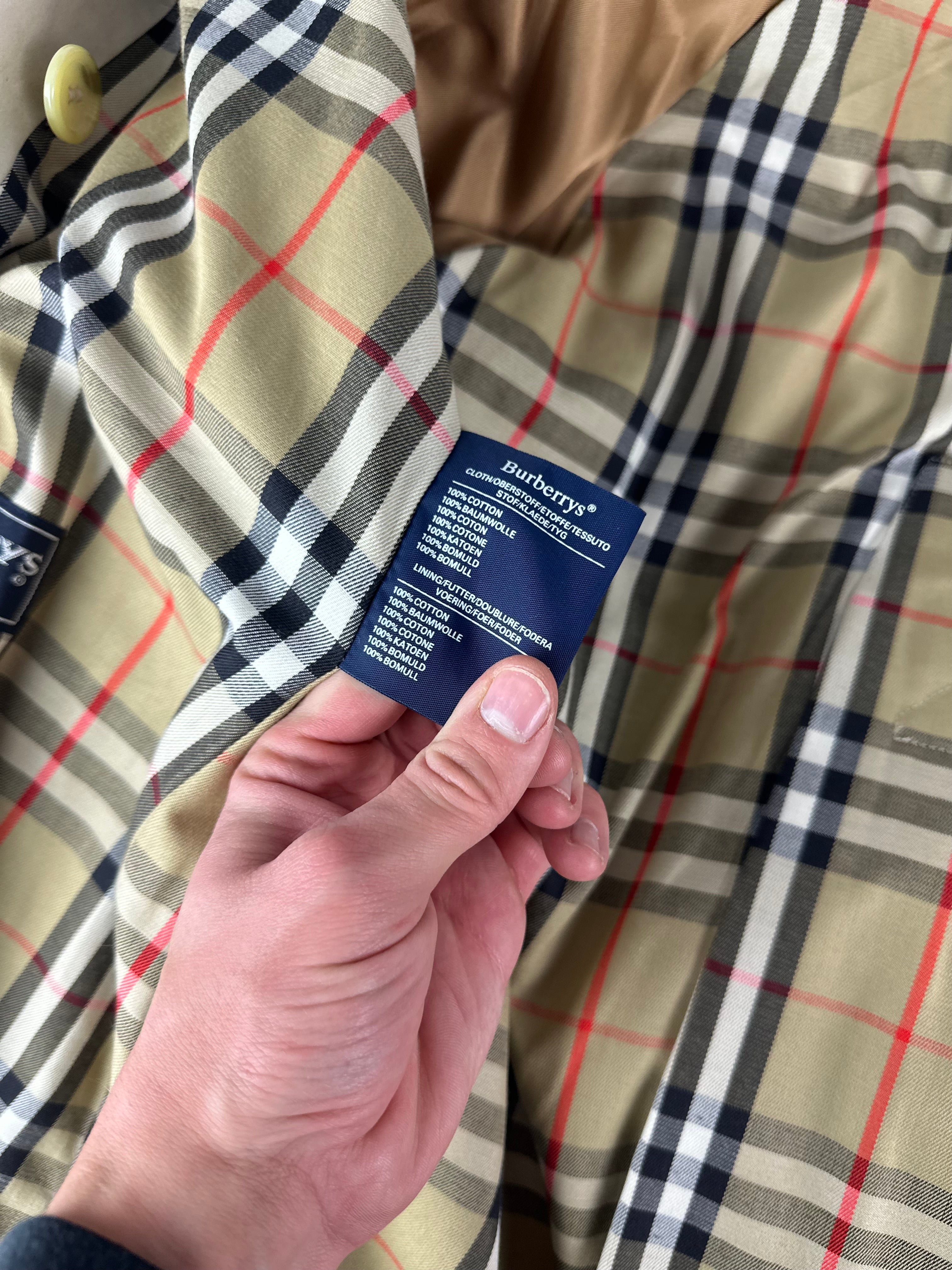 Burberrys Trenchcoat (8/XS)