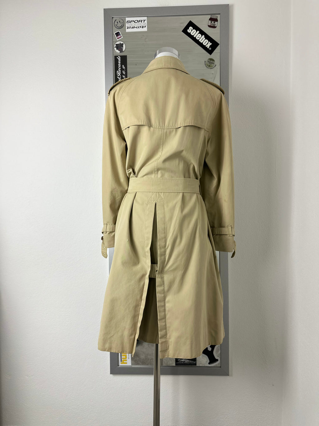 Burberrys Trenchcoat (10/S)