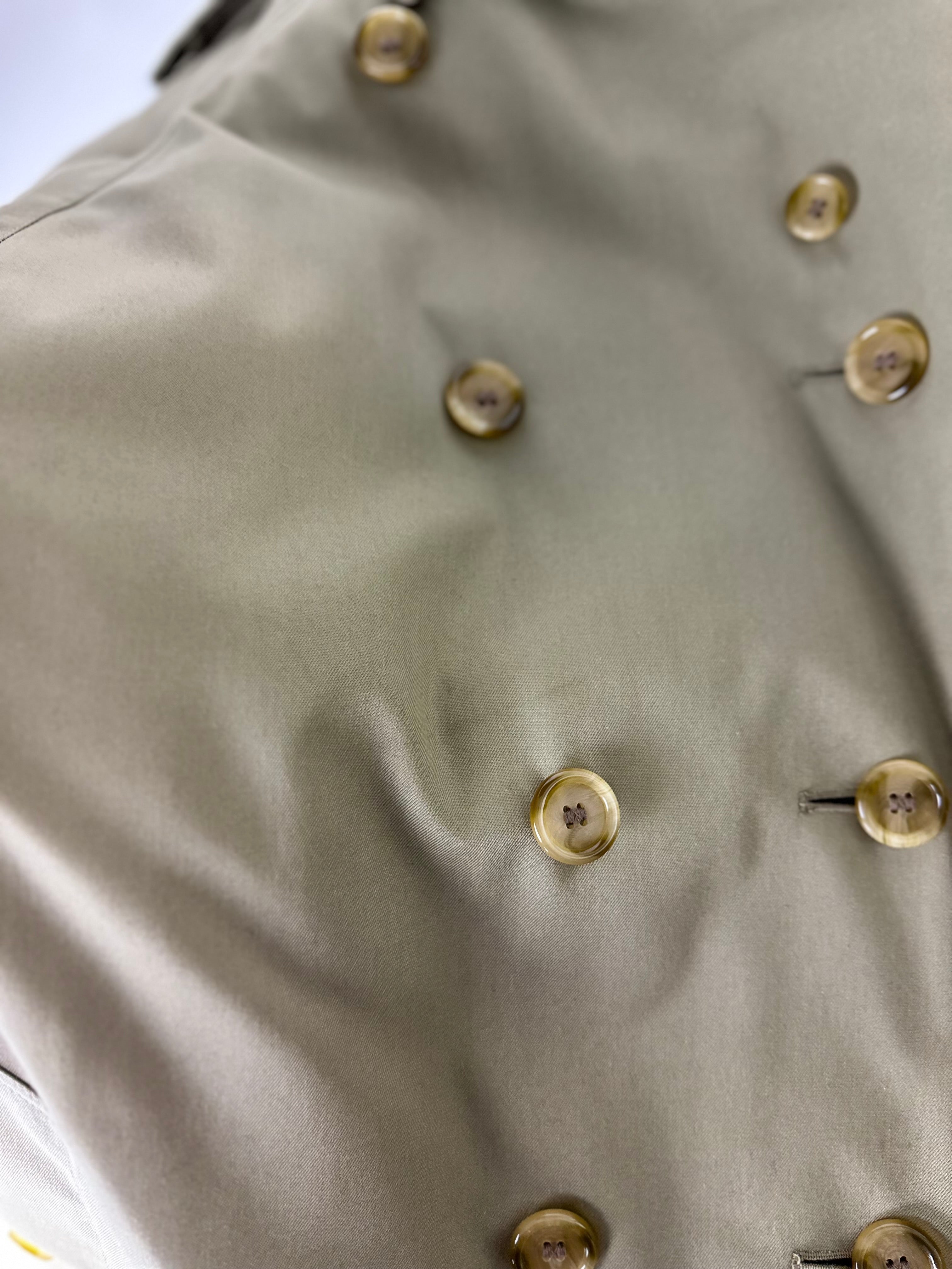 Burberrys Trenchcoat (12/M) including Inlet