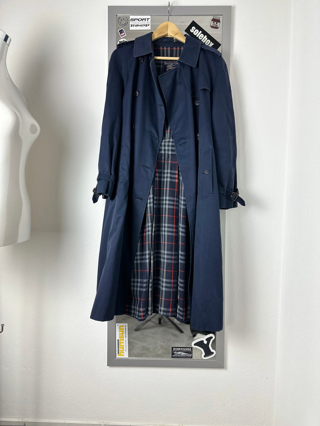 Burberrys Trenchcoat (10/S)