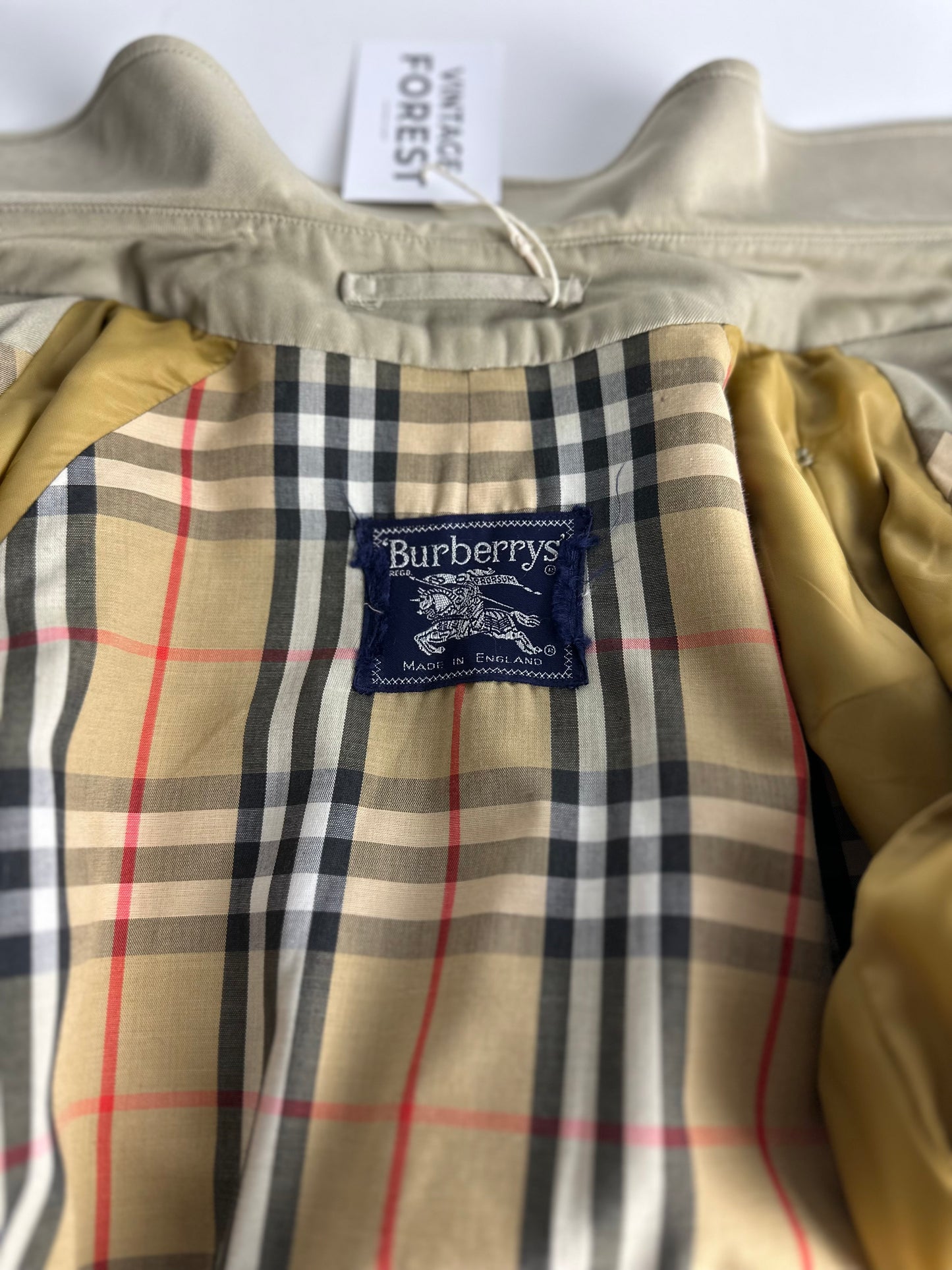 Burberrys Trenchcoat (12/M)