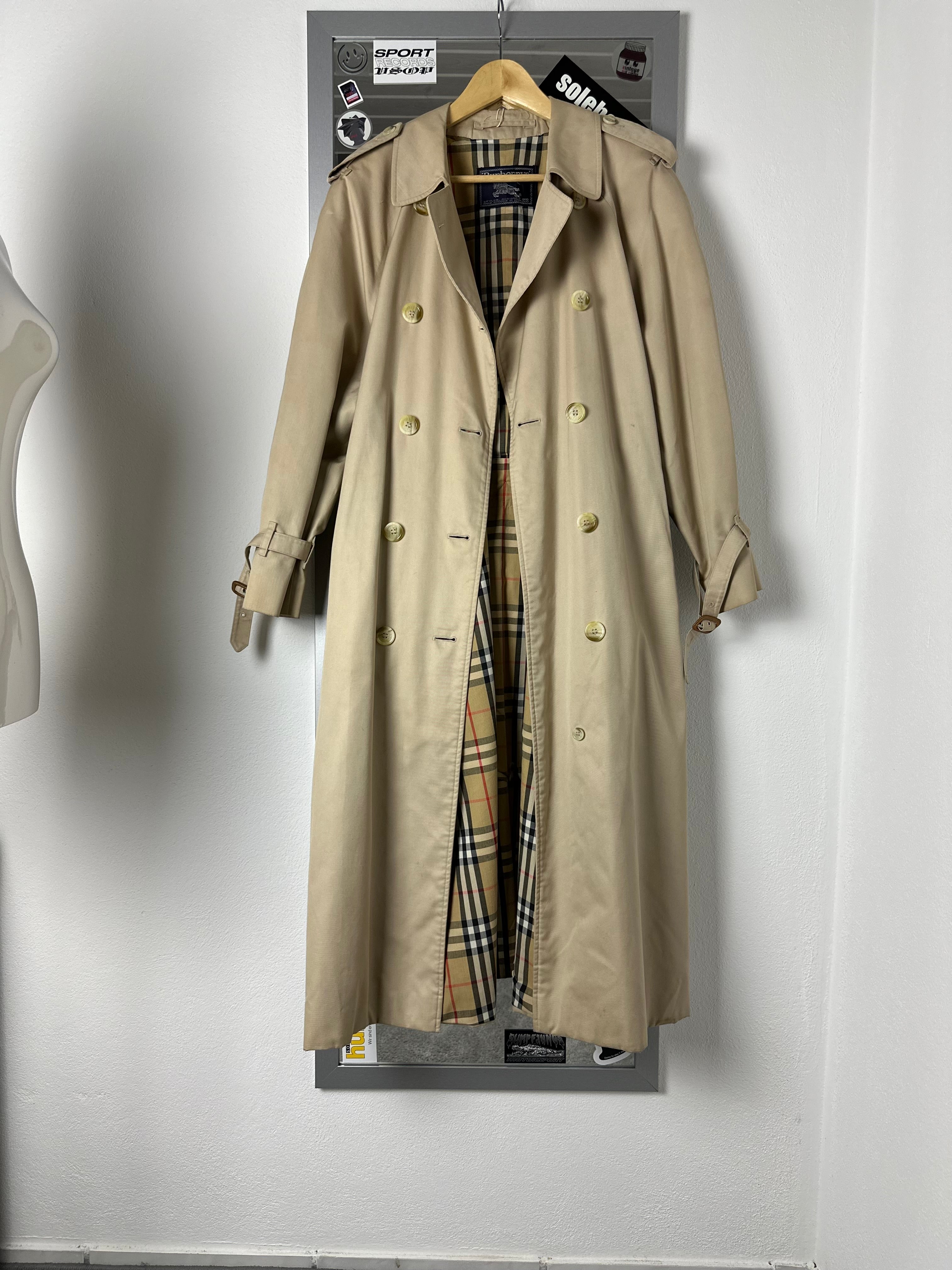 Burberrys Trenchcoat (14/L)