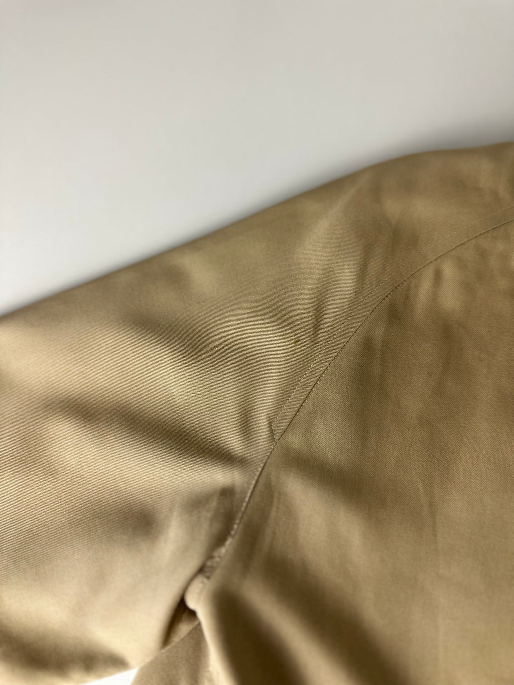 Burberrys Trenchcoat (10/S)