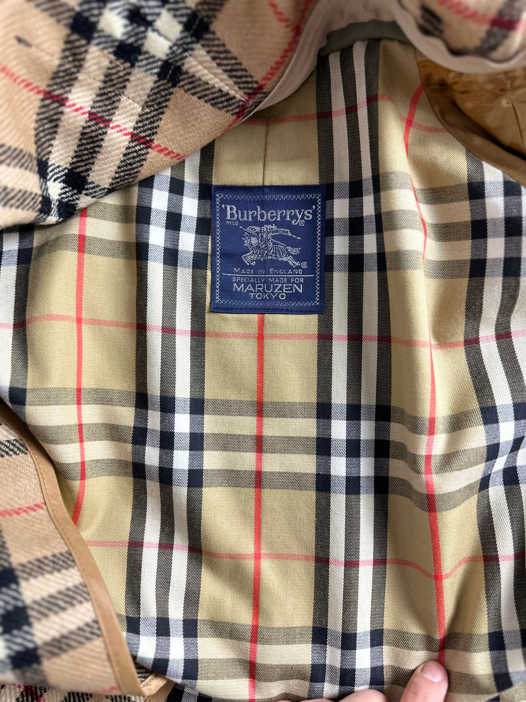 Burberrys Carcoat (50/L) including Inlet