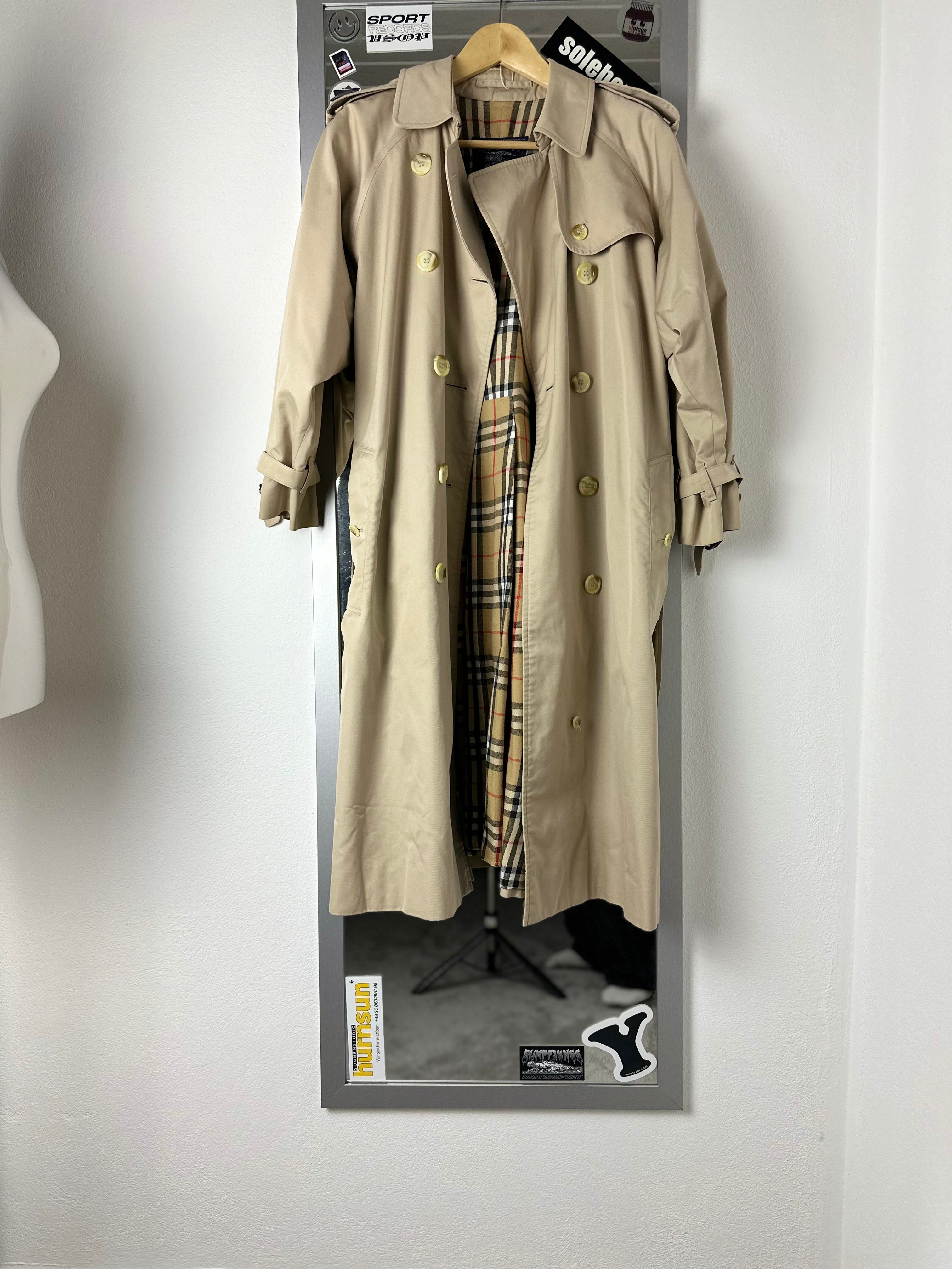 Burberrys Trenchcoat (12/M)