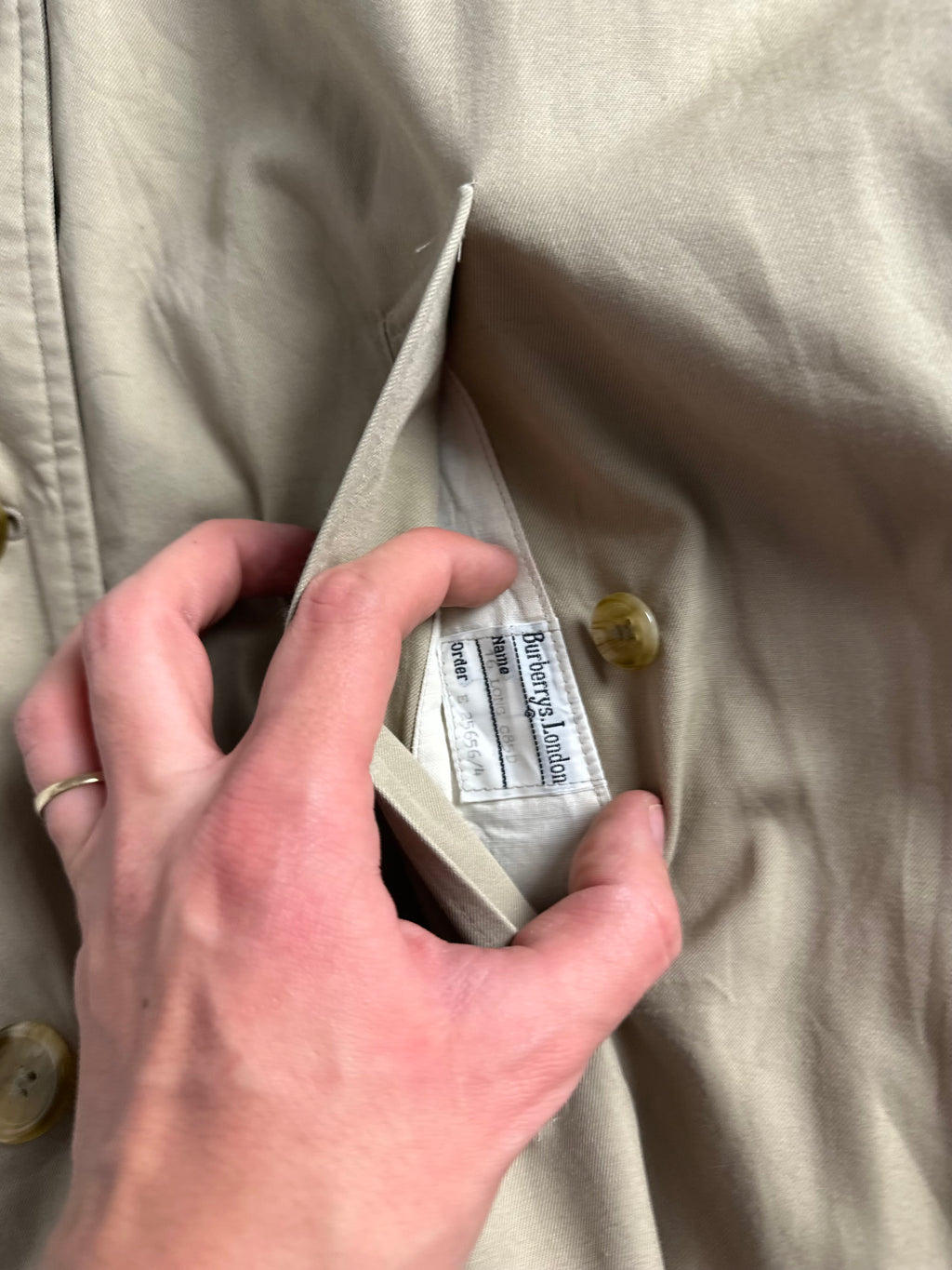 Burberrys Trenchcoat (14/L)