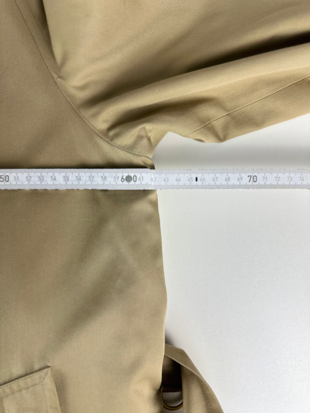 Burberrys Trenchcoat (52/L) including Inlet