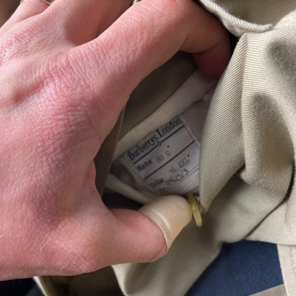 Burberrys Trenchcoat (16/XL)