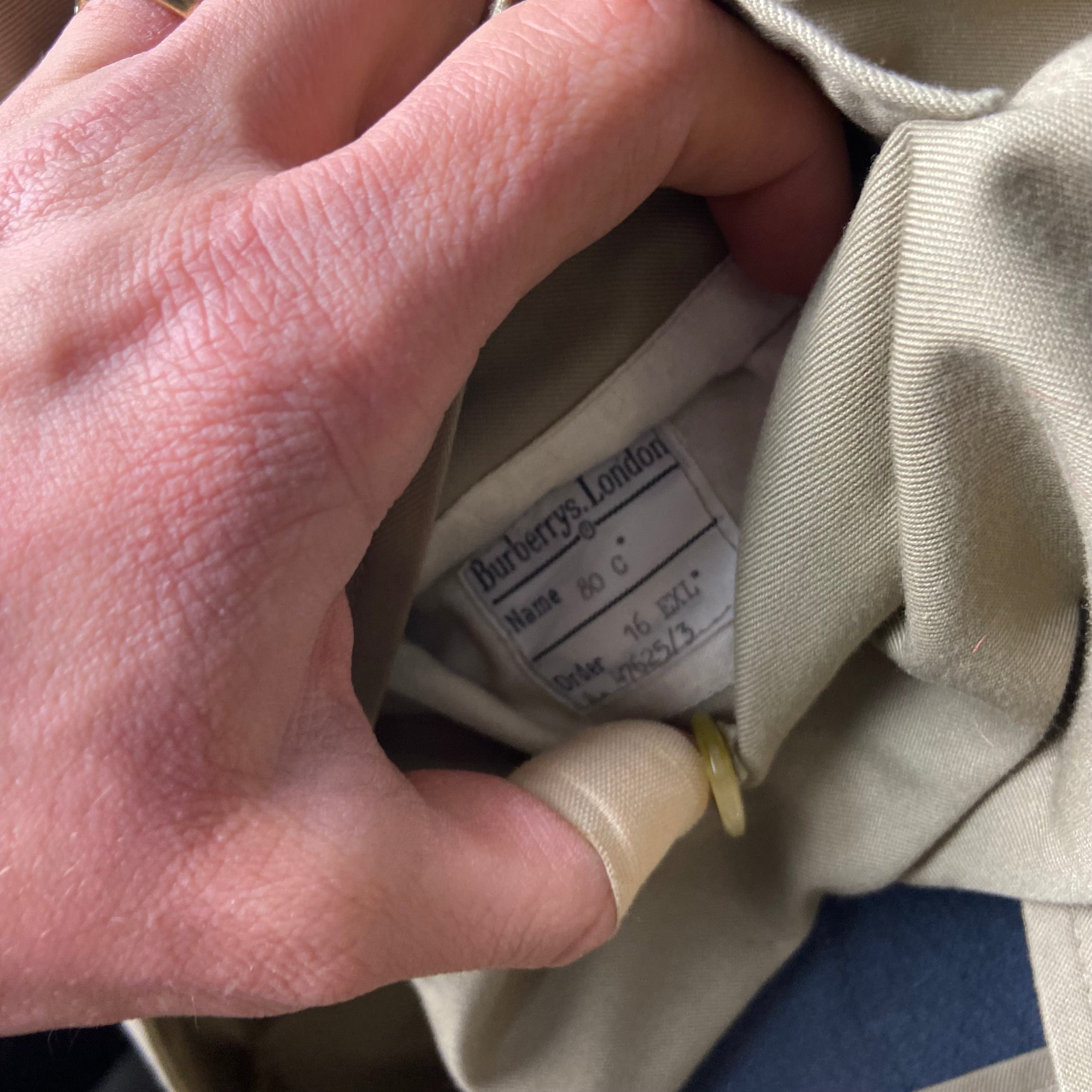 Burberrys Trenchcoat (16/XL)