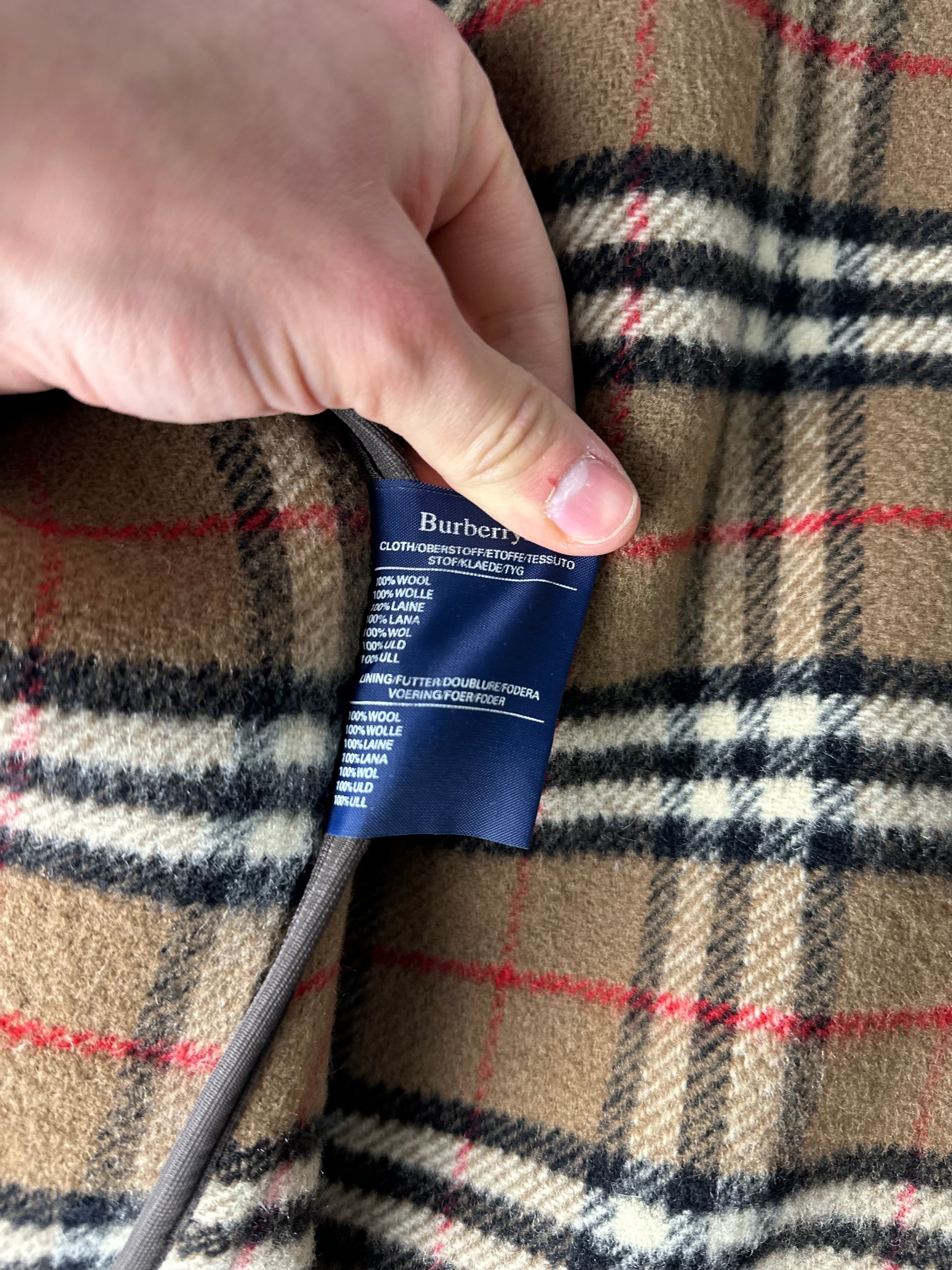 Burberrys Coat (52/L)