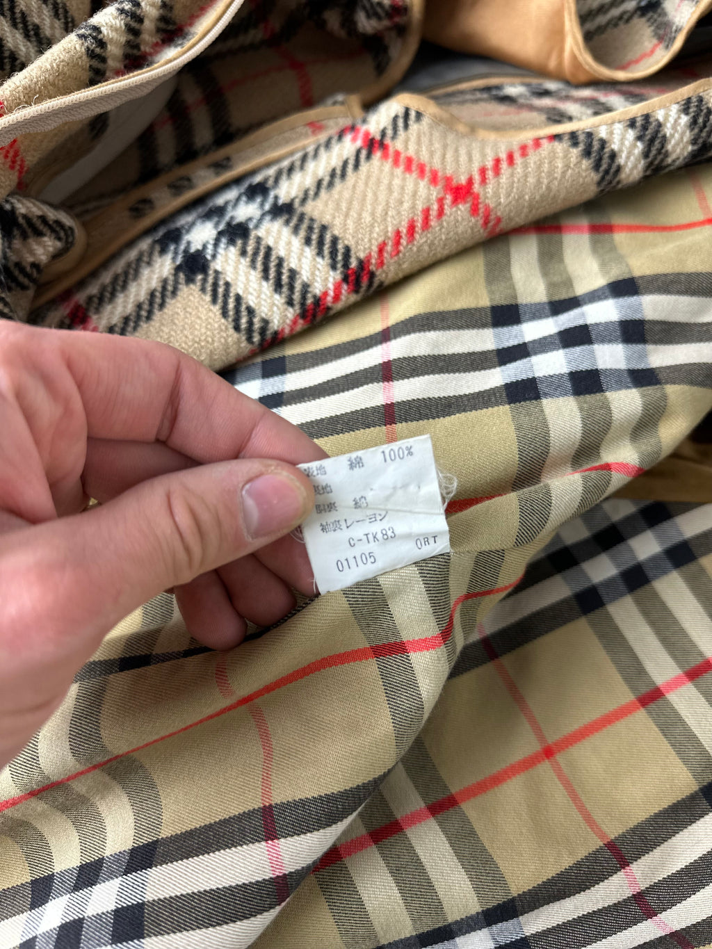 Burberrys Trenchcoat (52/L) including Inlet