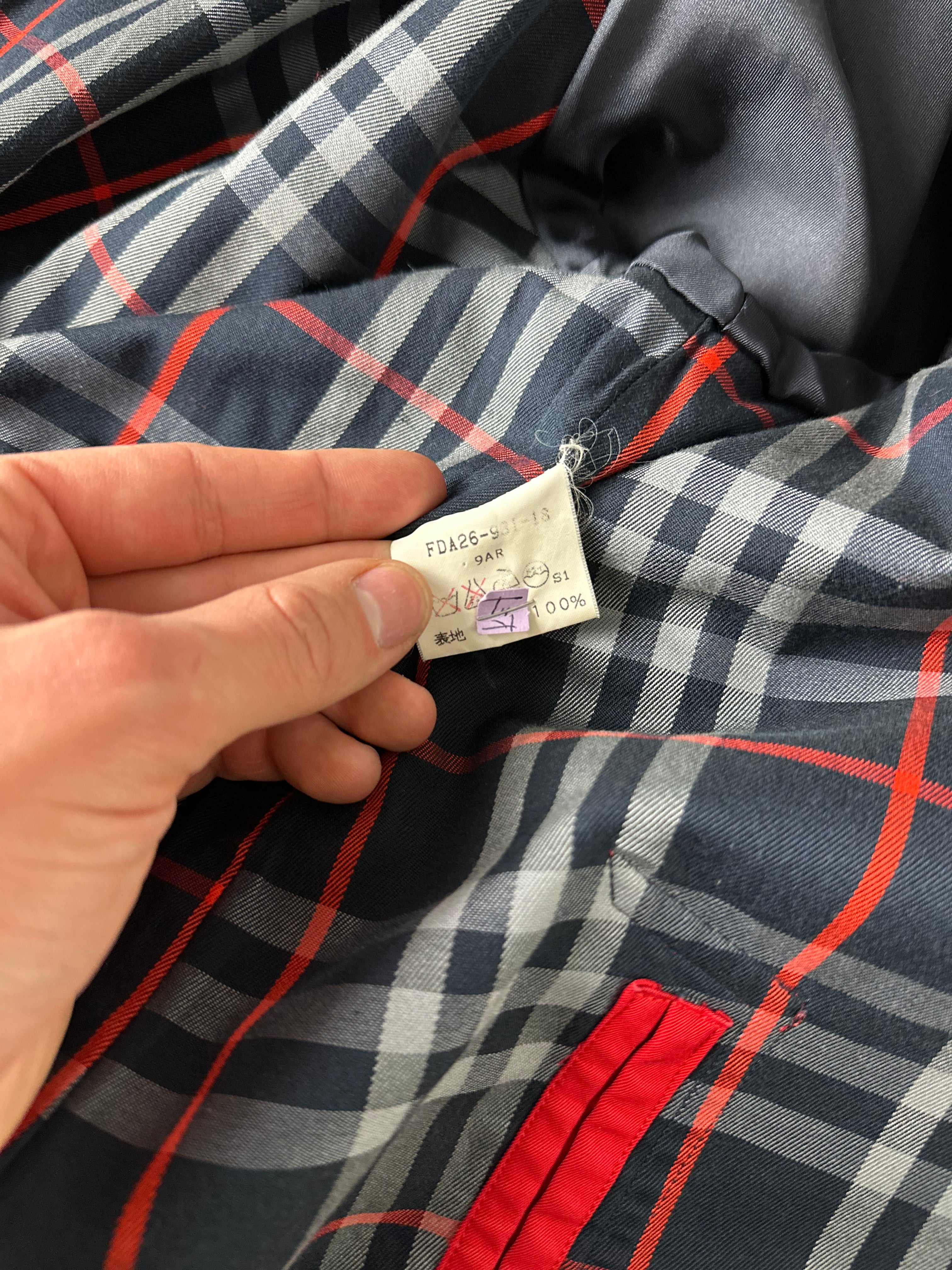 Burberrys Trenchcoat (12/M) including Inlet