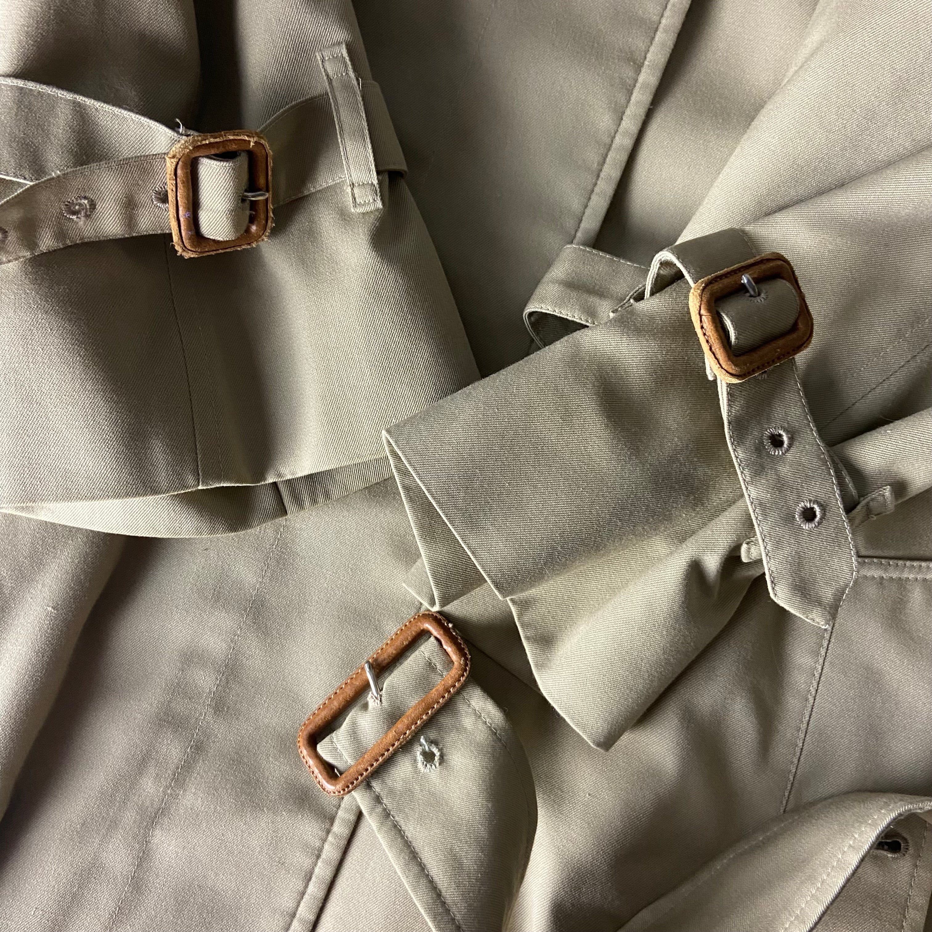 Burberrys Trenchcoat (12/M)
