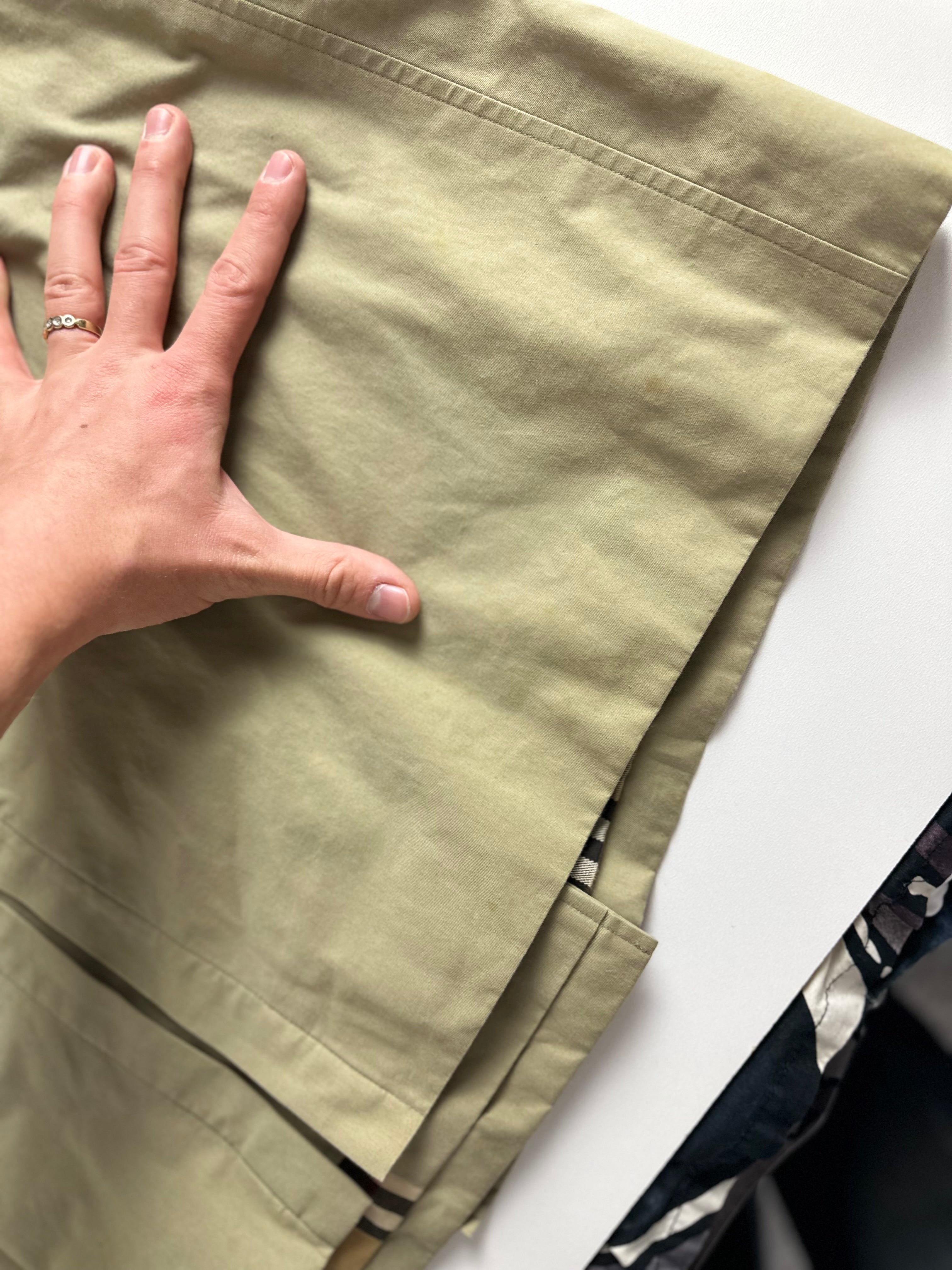 Burberrys Trenchcoat (10/S)