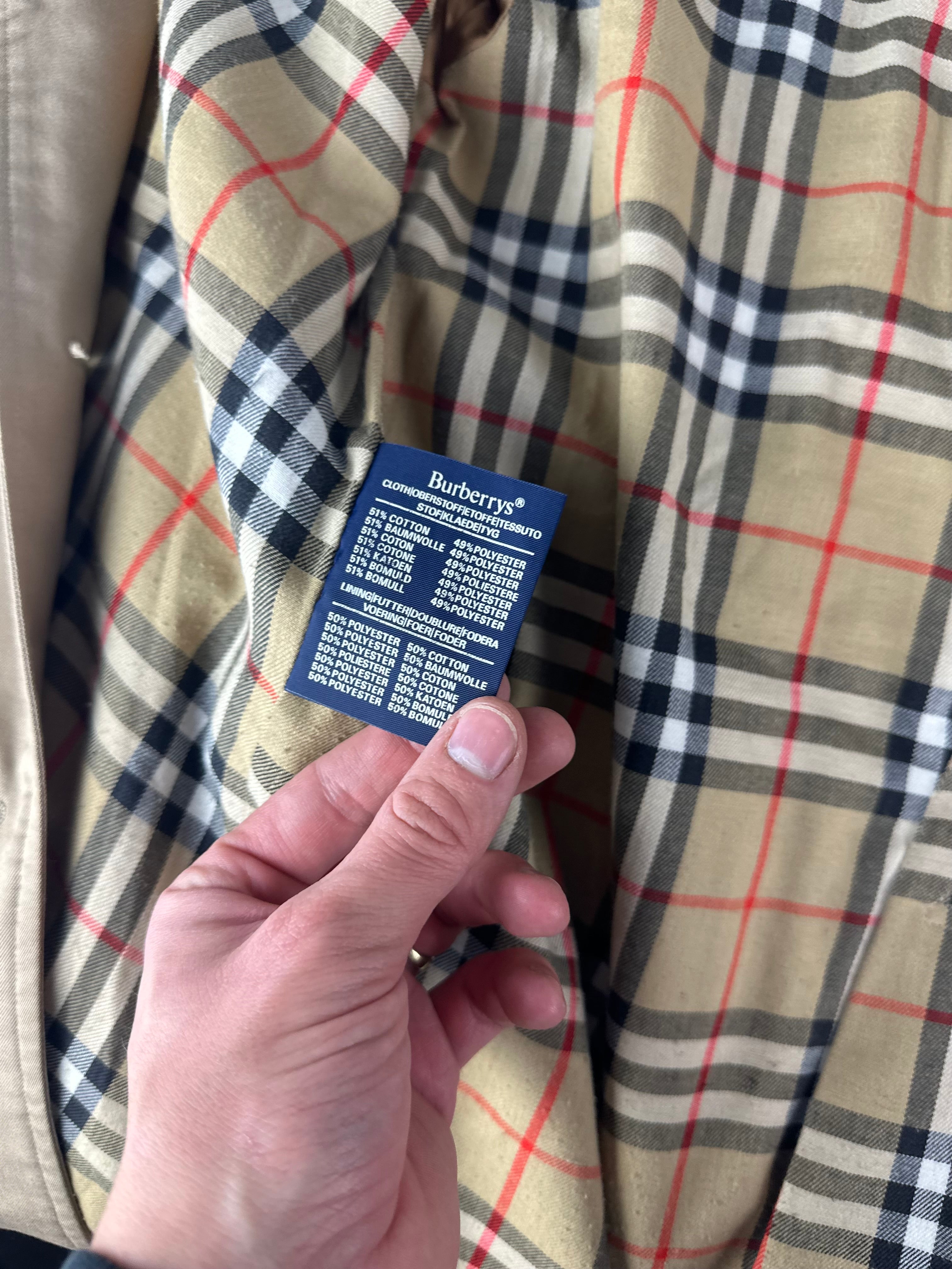 Burberrys Trenchcoat (14/L)