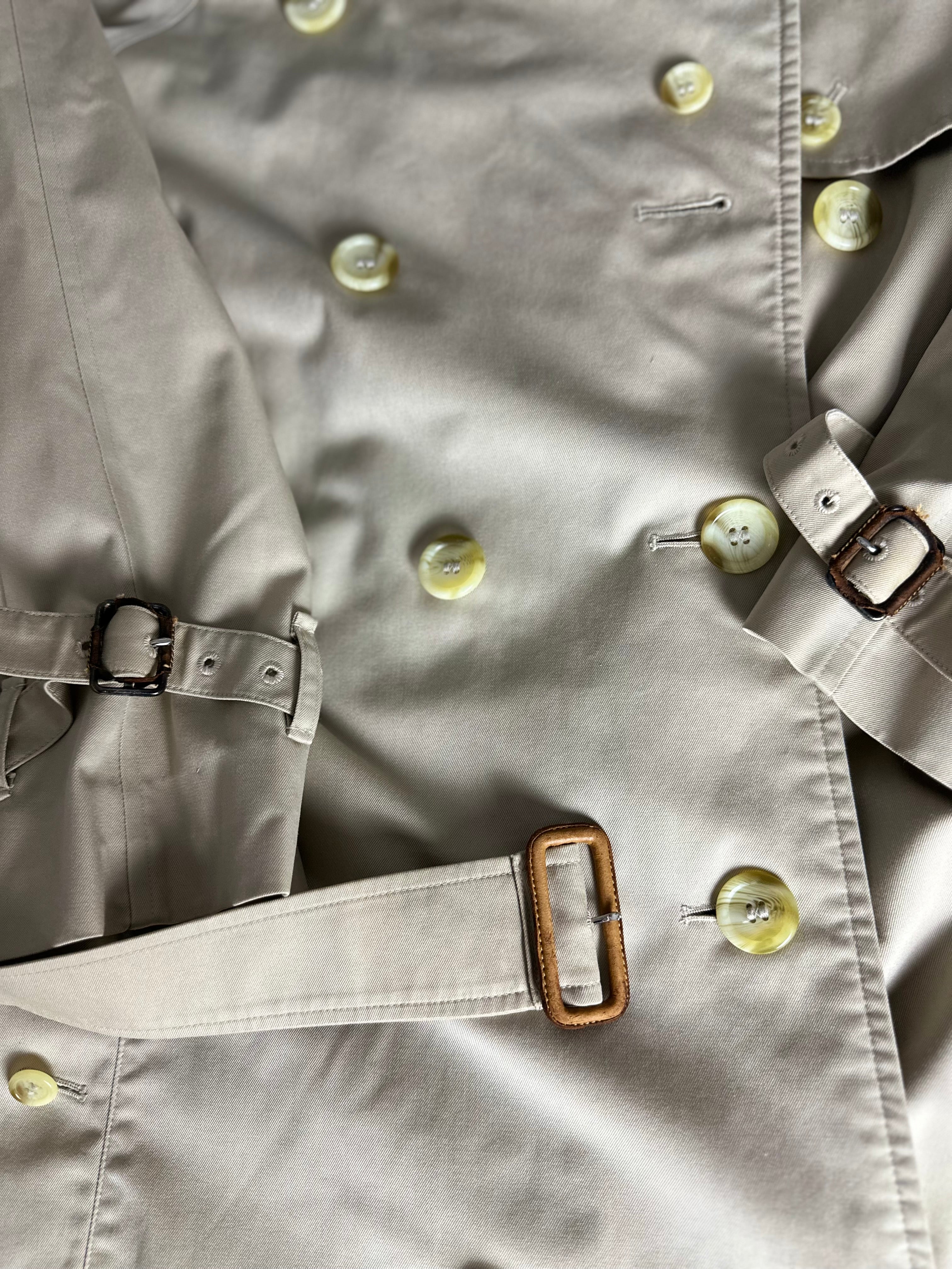 Burberrys Trenchcoat (12/M)