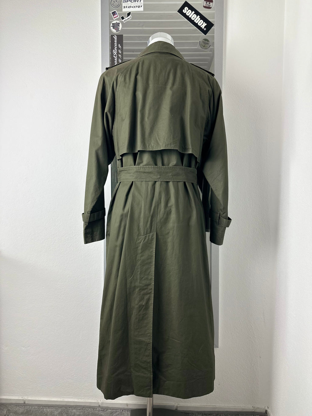Burberrys Trenchcoat (12/M) including Inlet