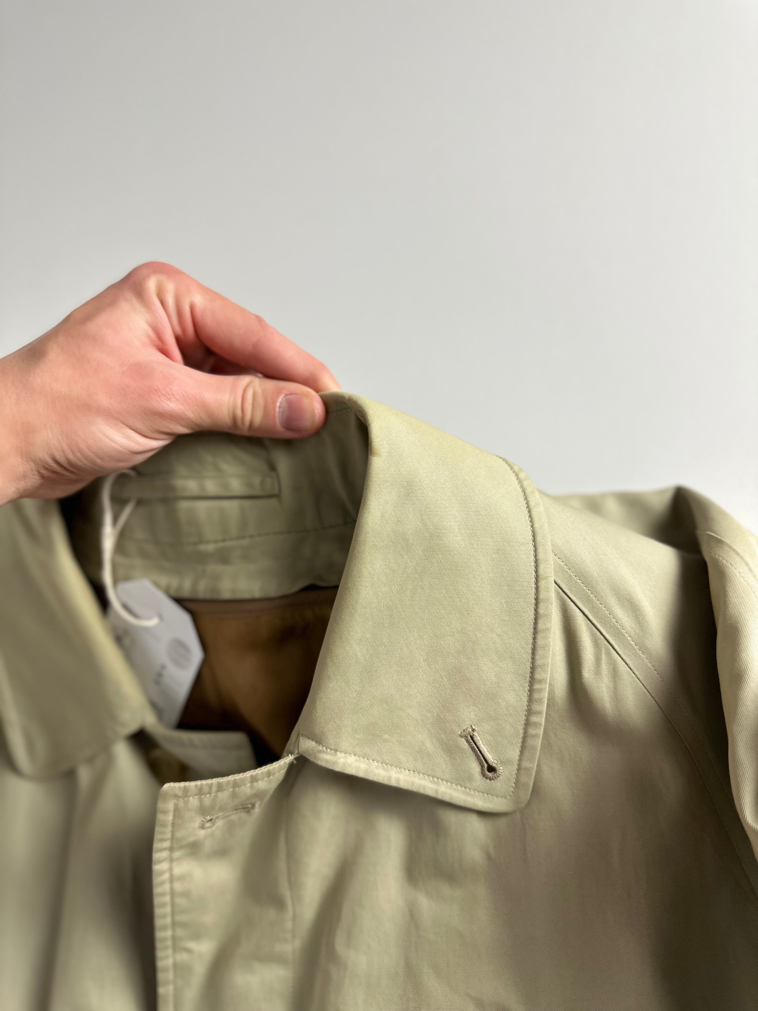 Burberrys Trenchcoat (50/L) including Inlet