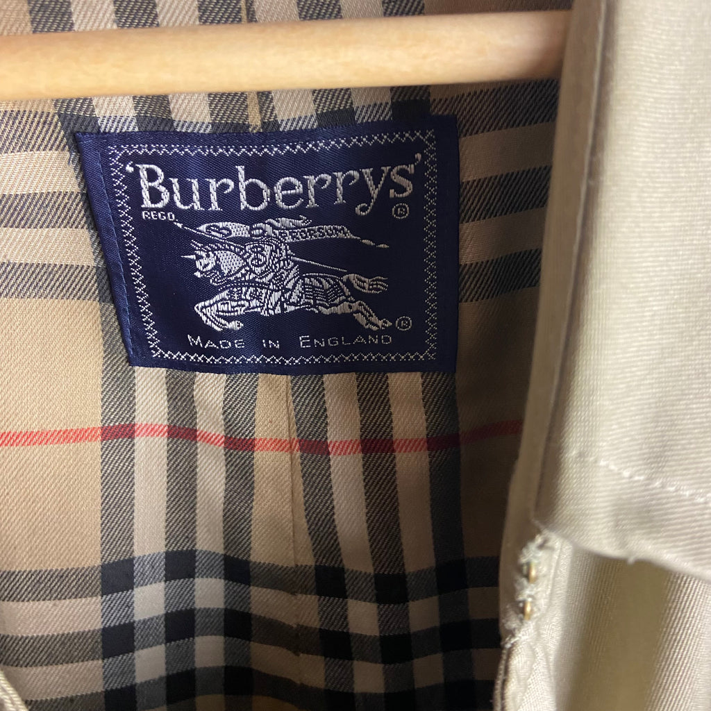 Burberry Trenchcoat Size XL