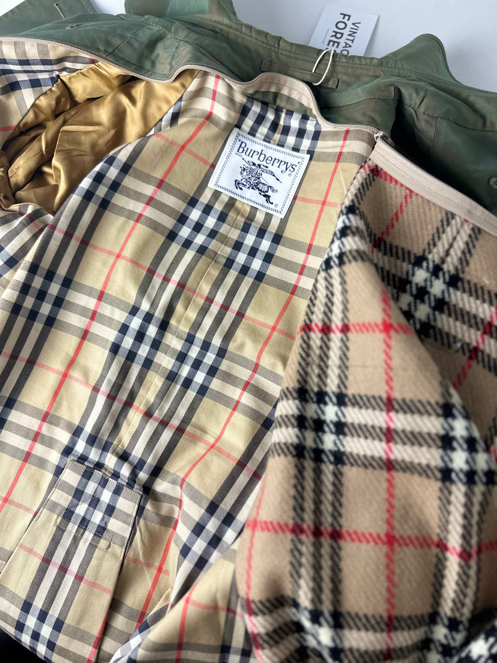 Burberrys Trenchcoat (10/S) including Inlet