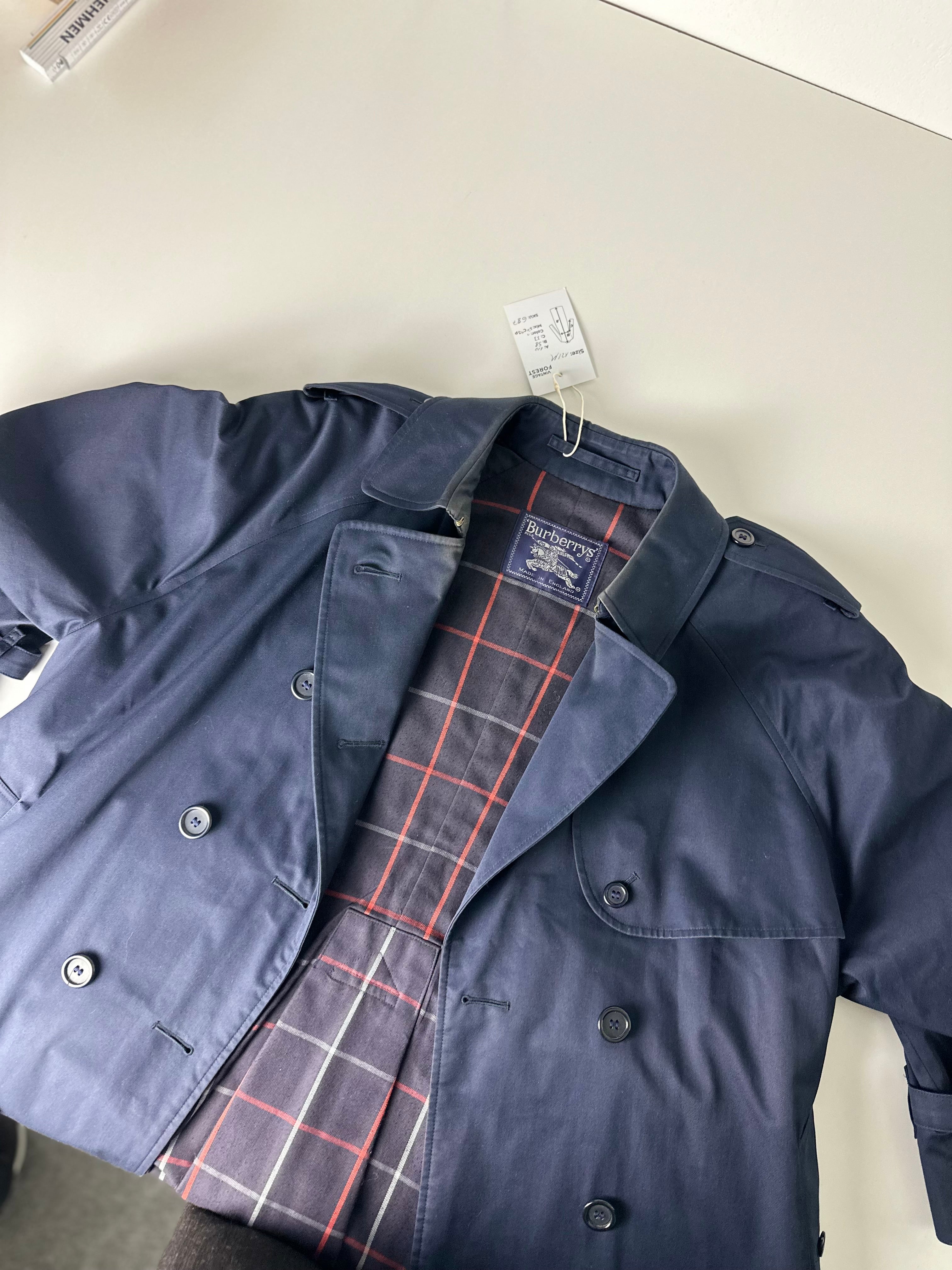 Burberrys Trenchcoat (12/M)