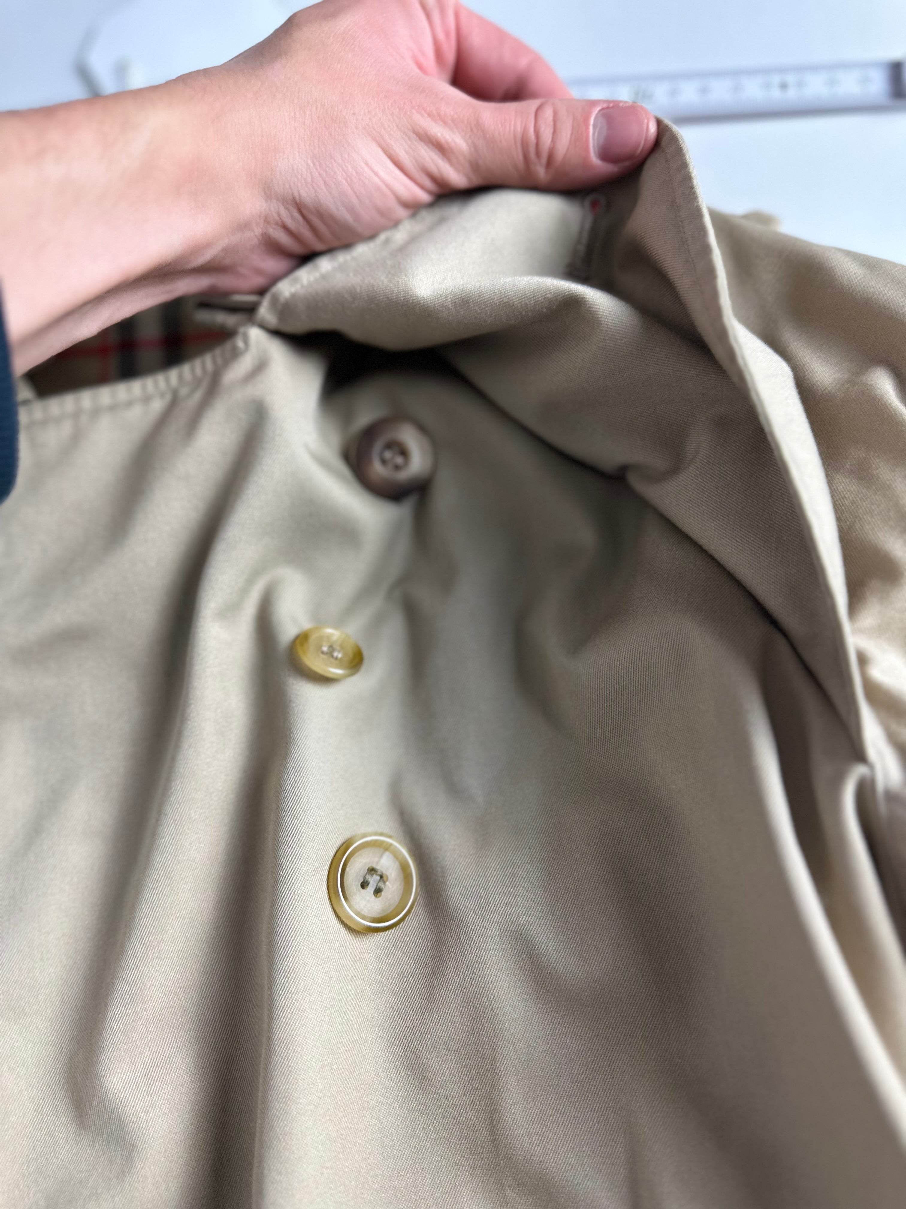 Burberrys Trenchcoat (12/M)