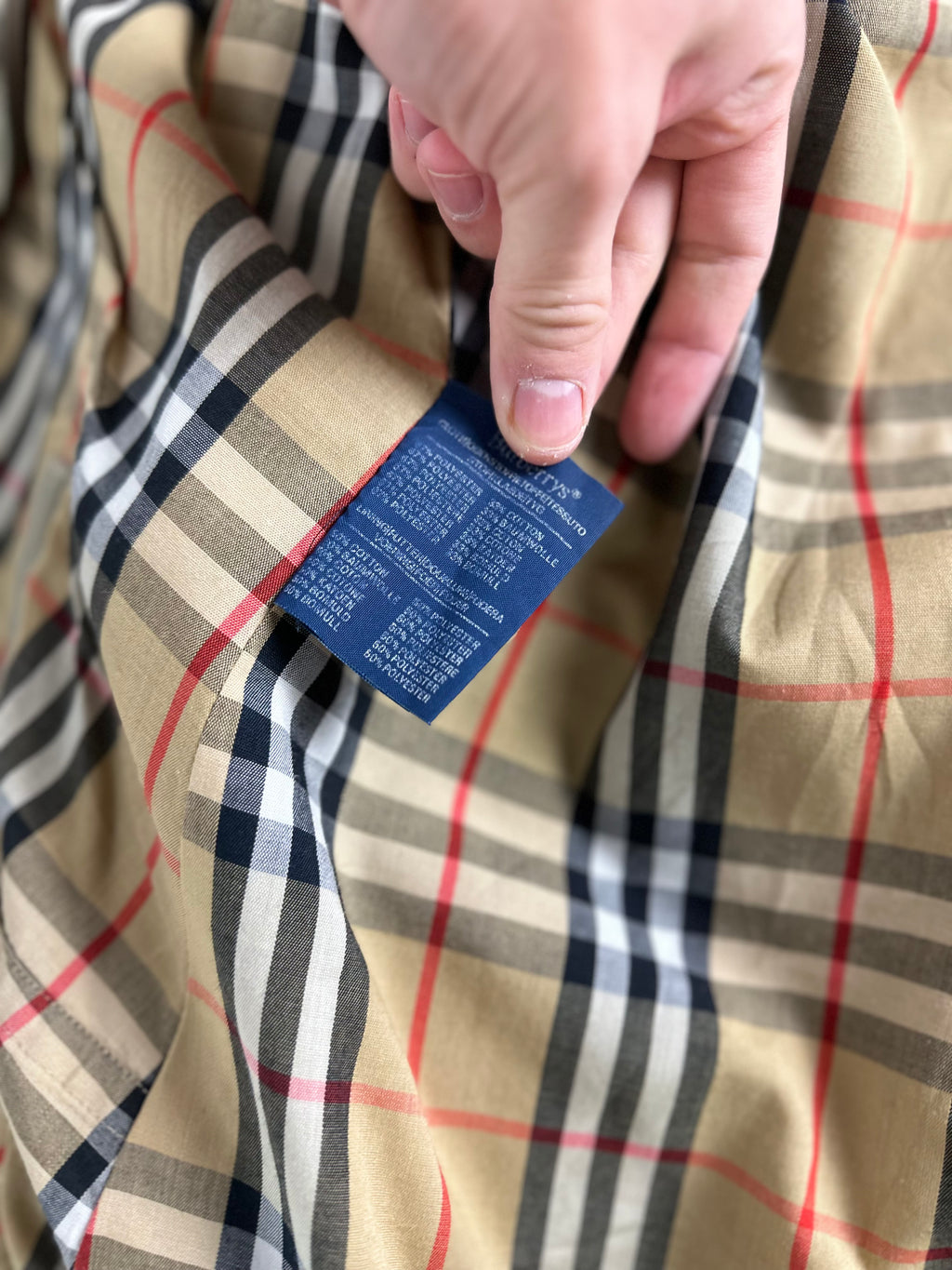 Burberrys Trenchcoat (12/M) including Inlet