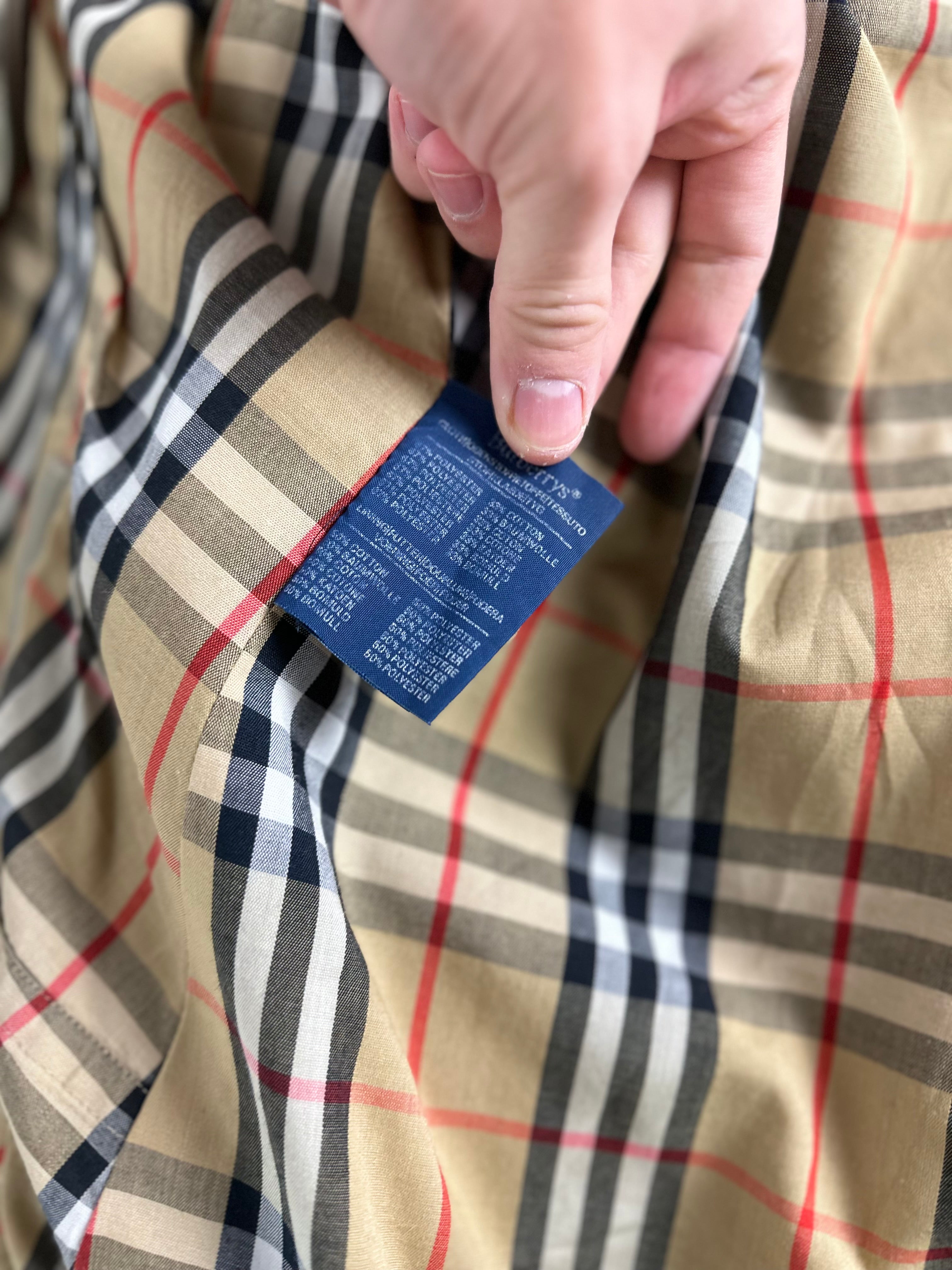 Burberrys Trenchcoat (12/M) including Inlet