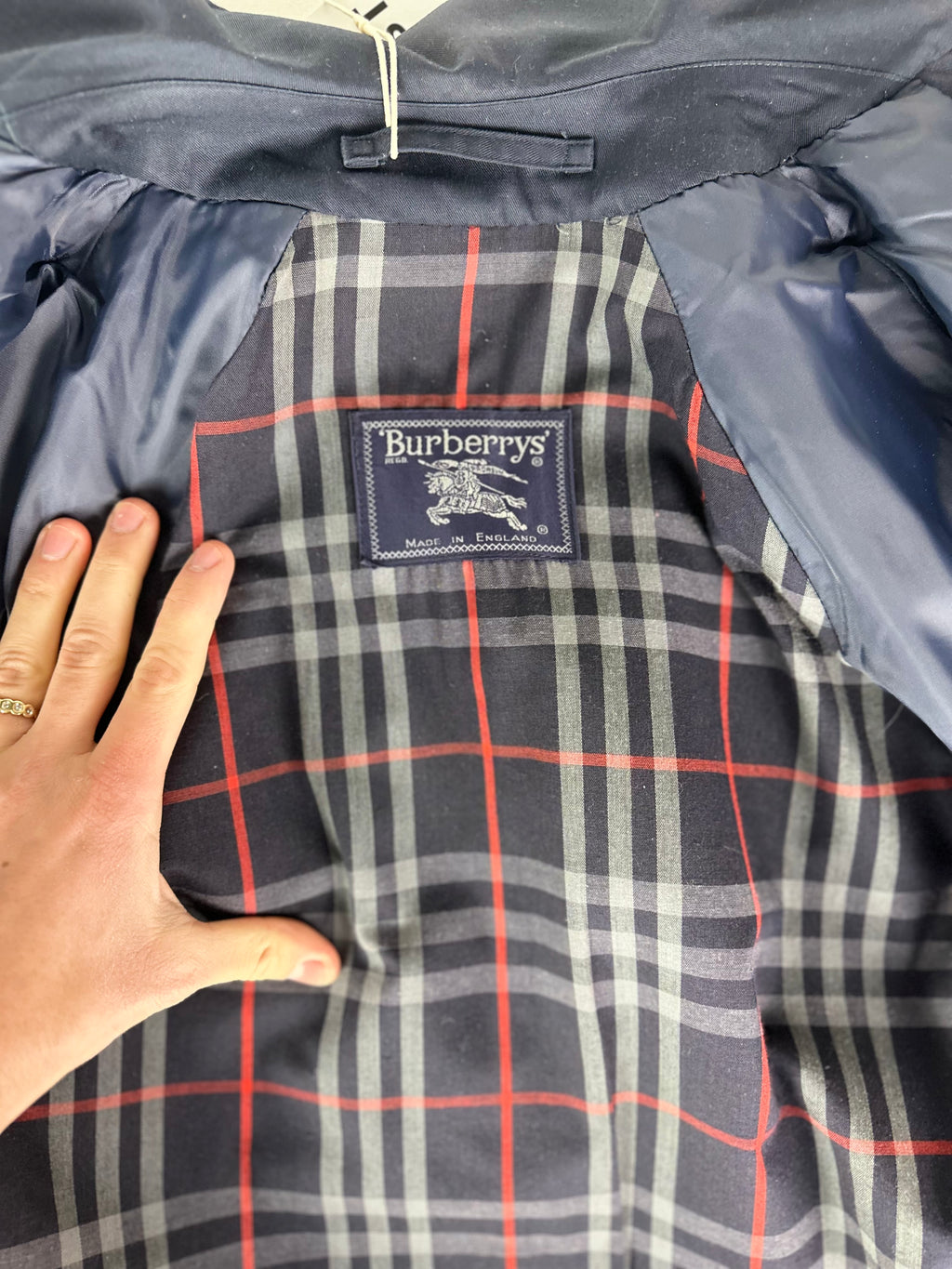 Burberrys Trenchcoat (10/S)