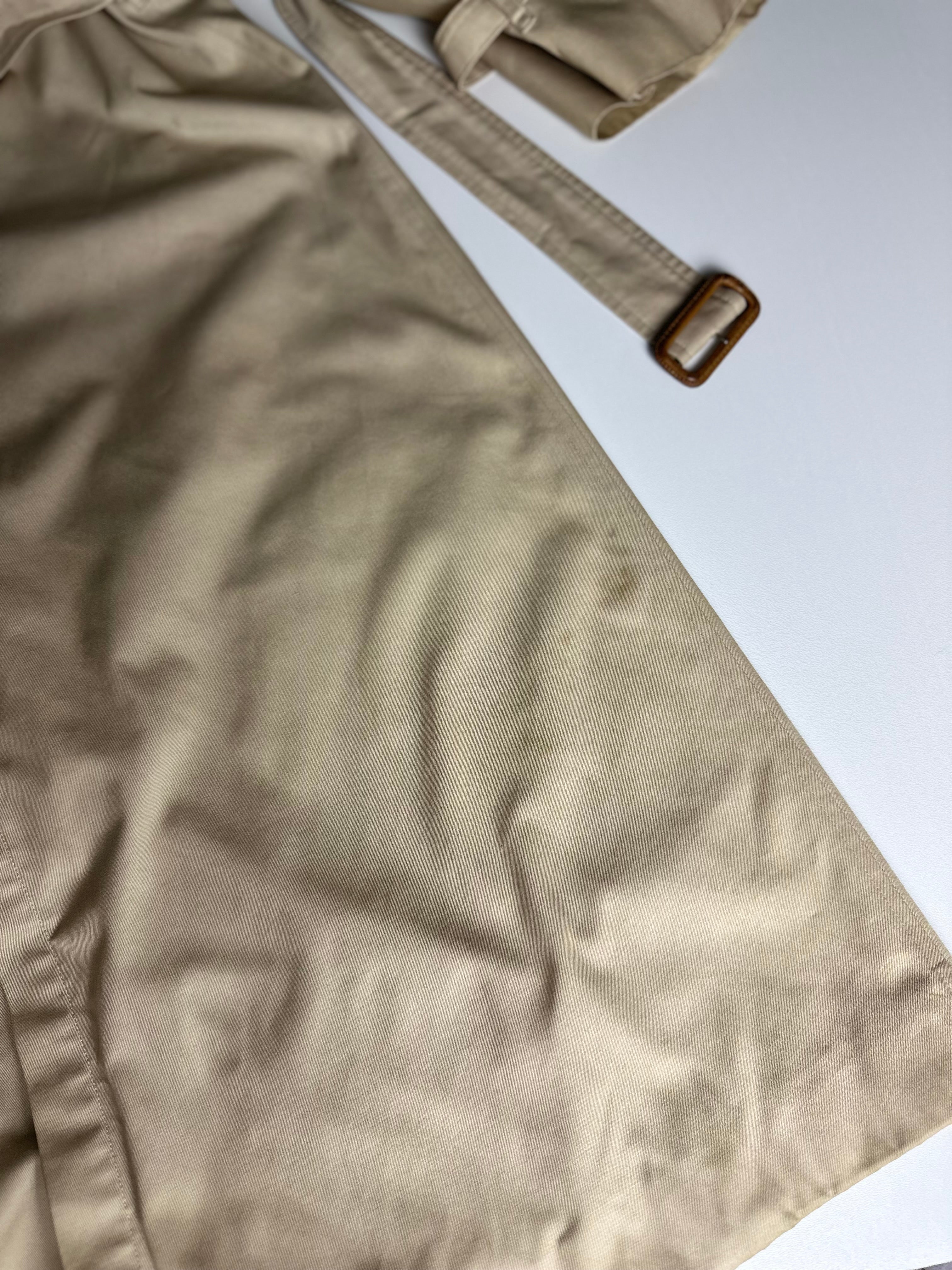 Burberrys Trenchcoat (14/L)