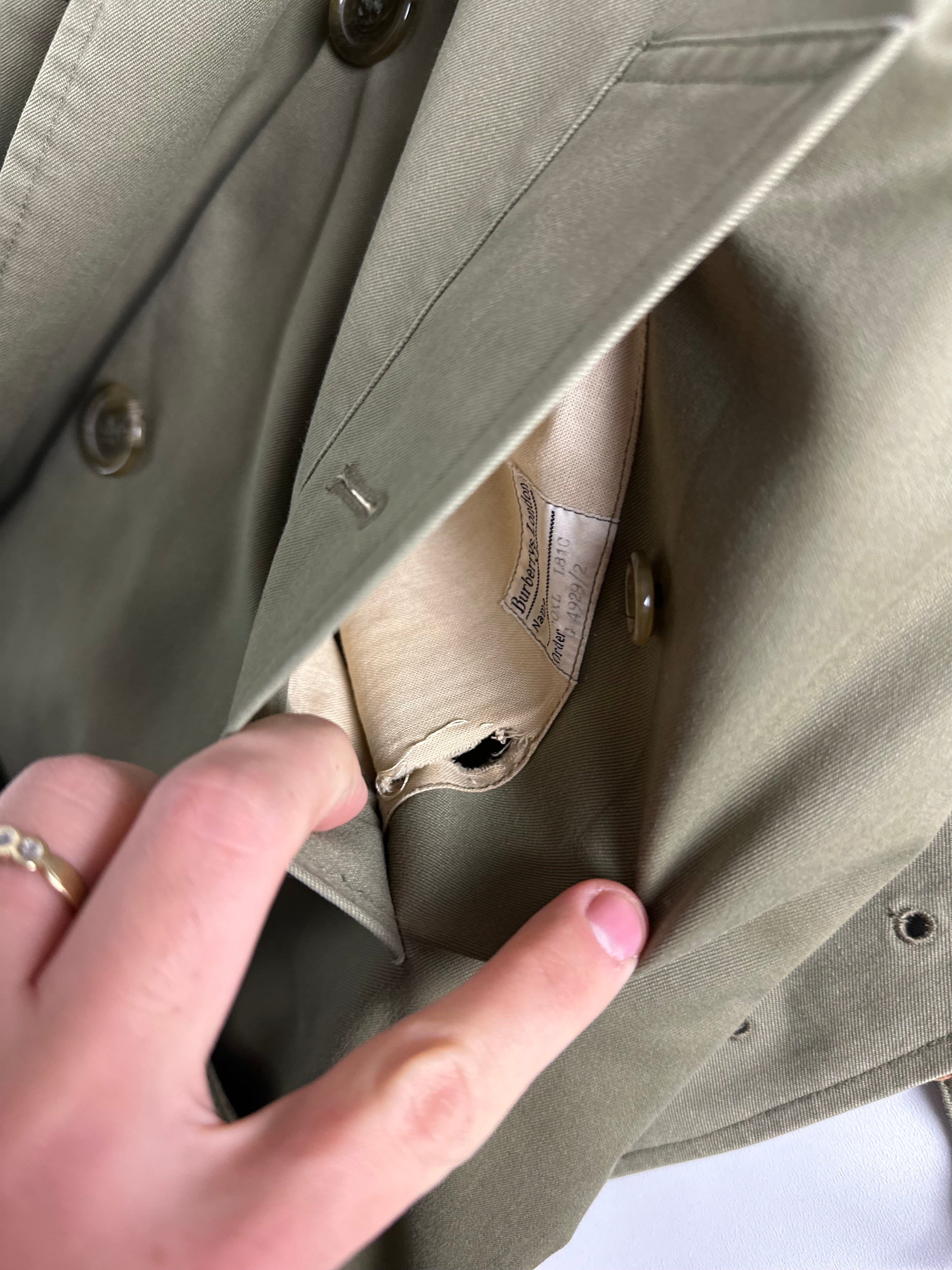 Burberrys Trenchcoat (10/S) including Inlet