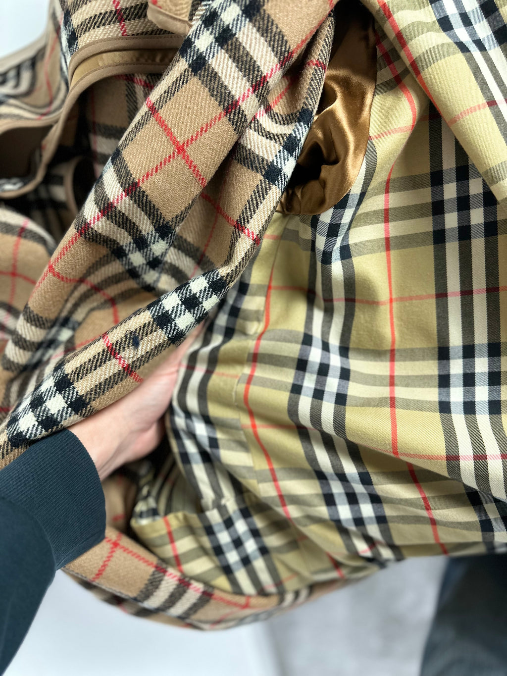 Burberrys Trenchcoat (50/L) including Inlet