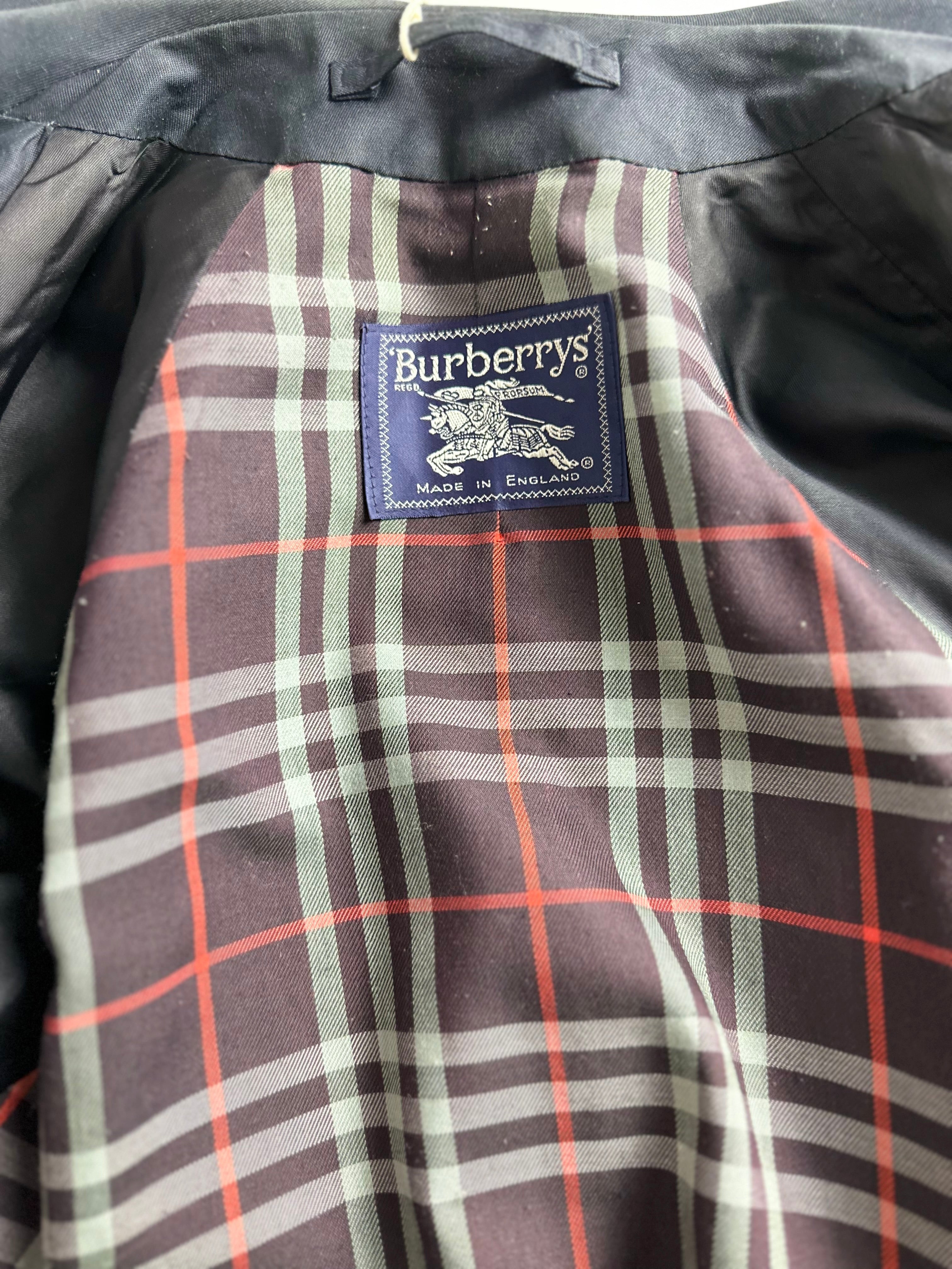 Burberrys Trenchcoat (8/XS)