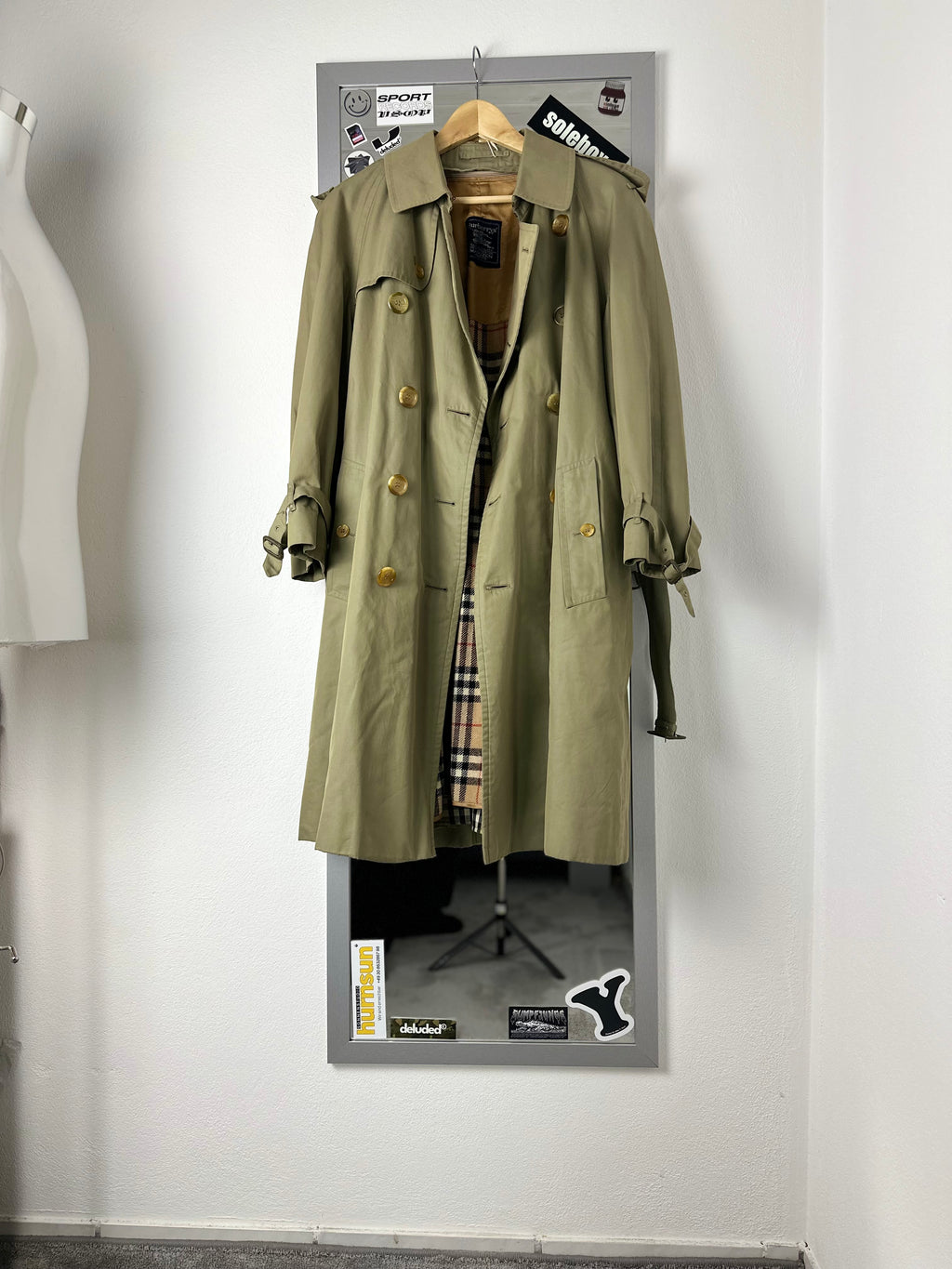 Burberrys Trenchcoat (46/S) including Inlet