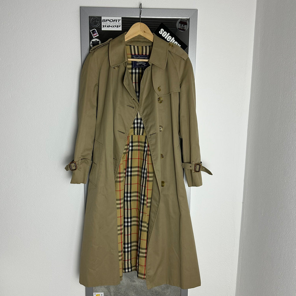 Burberrys Trenchcoat (10/S)
