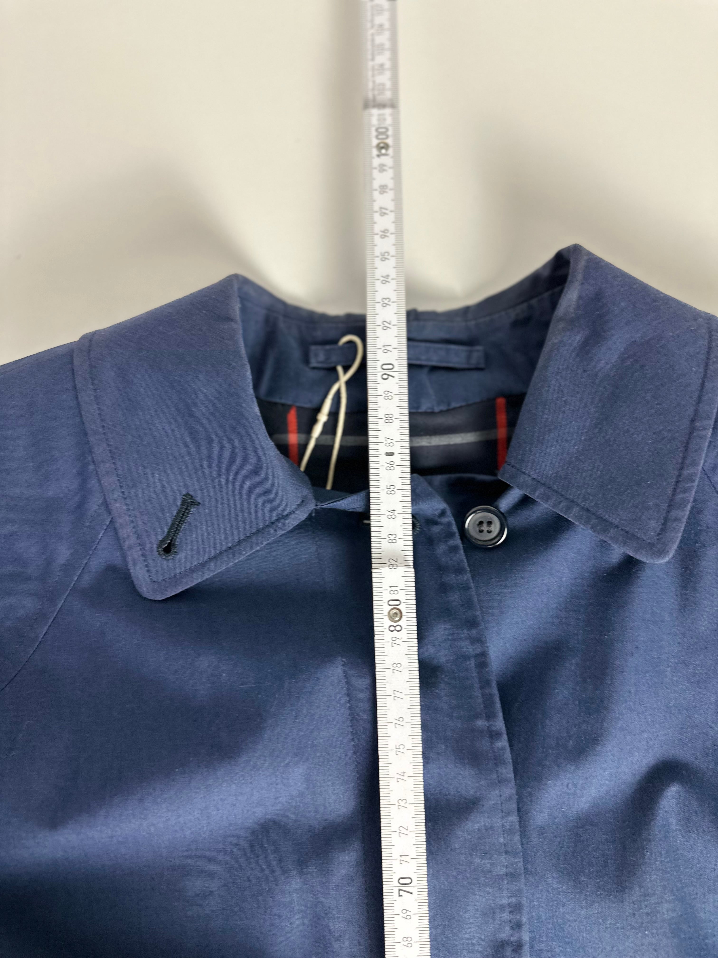 Burberrys Raincoat (12/M)