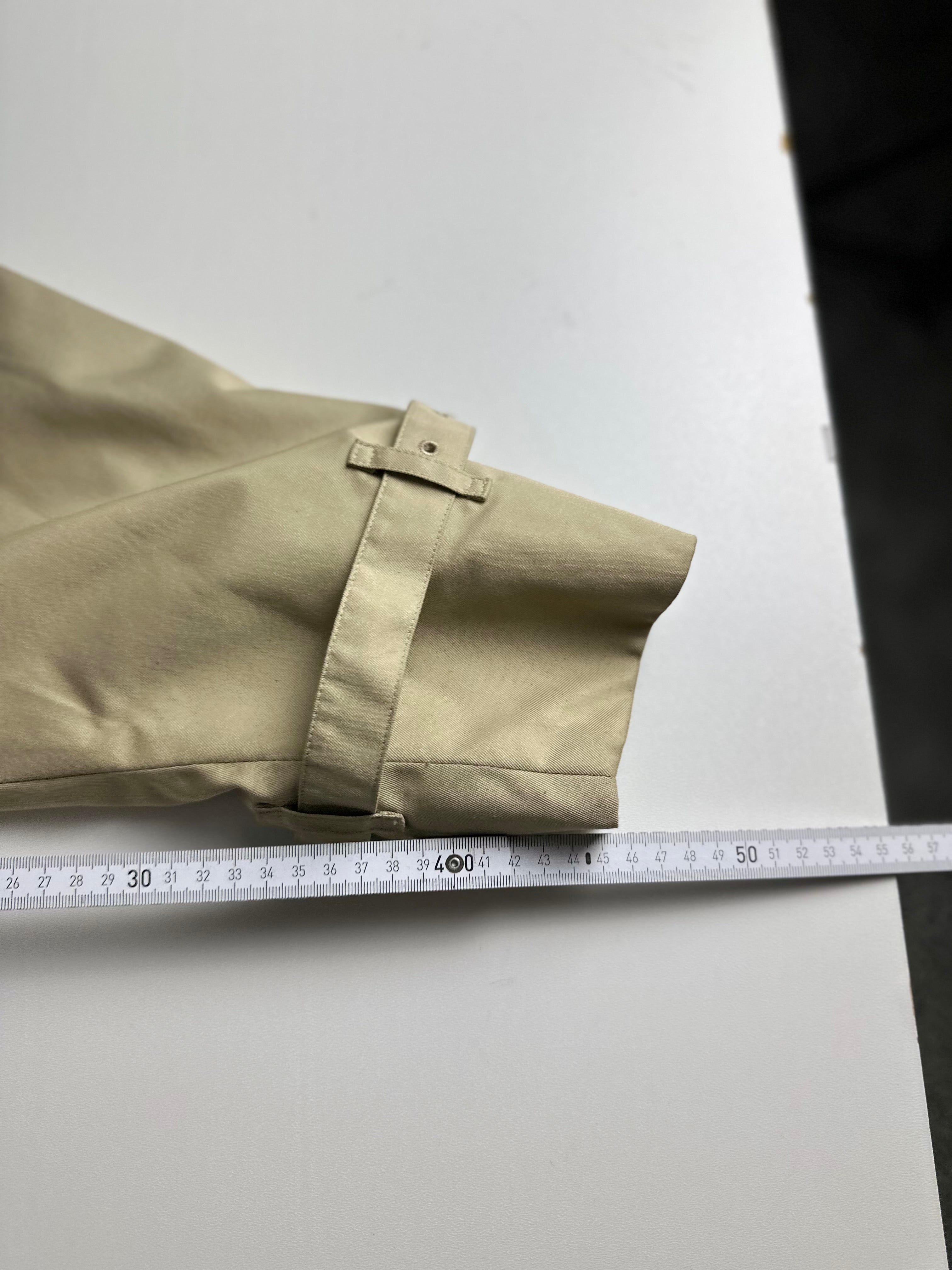 Burberrys Trenchcoat (10/S)