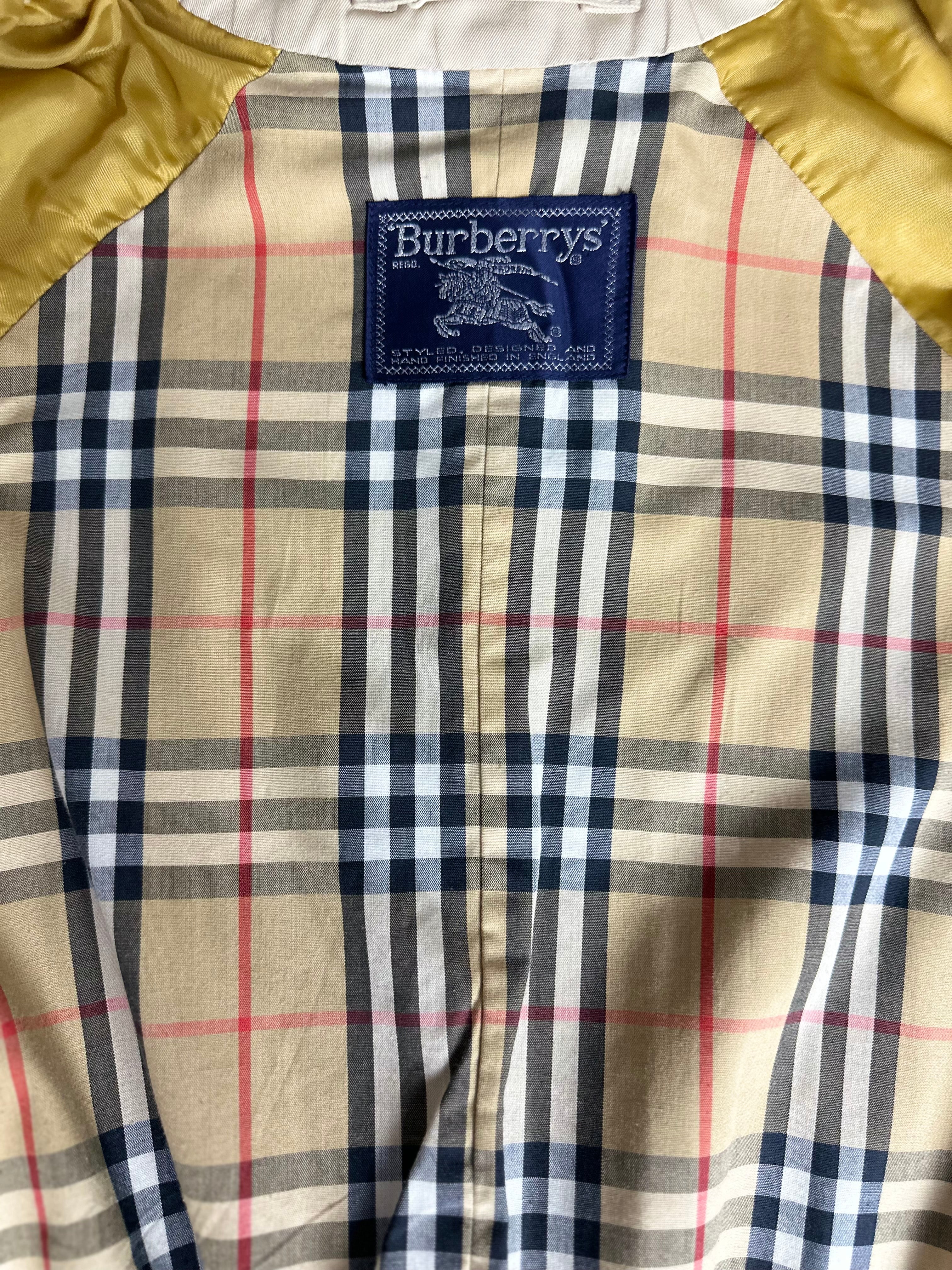 Burberrys Trenchcoat (14/L)