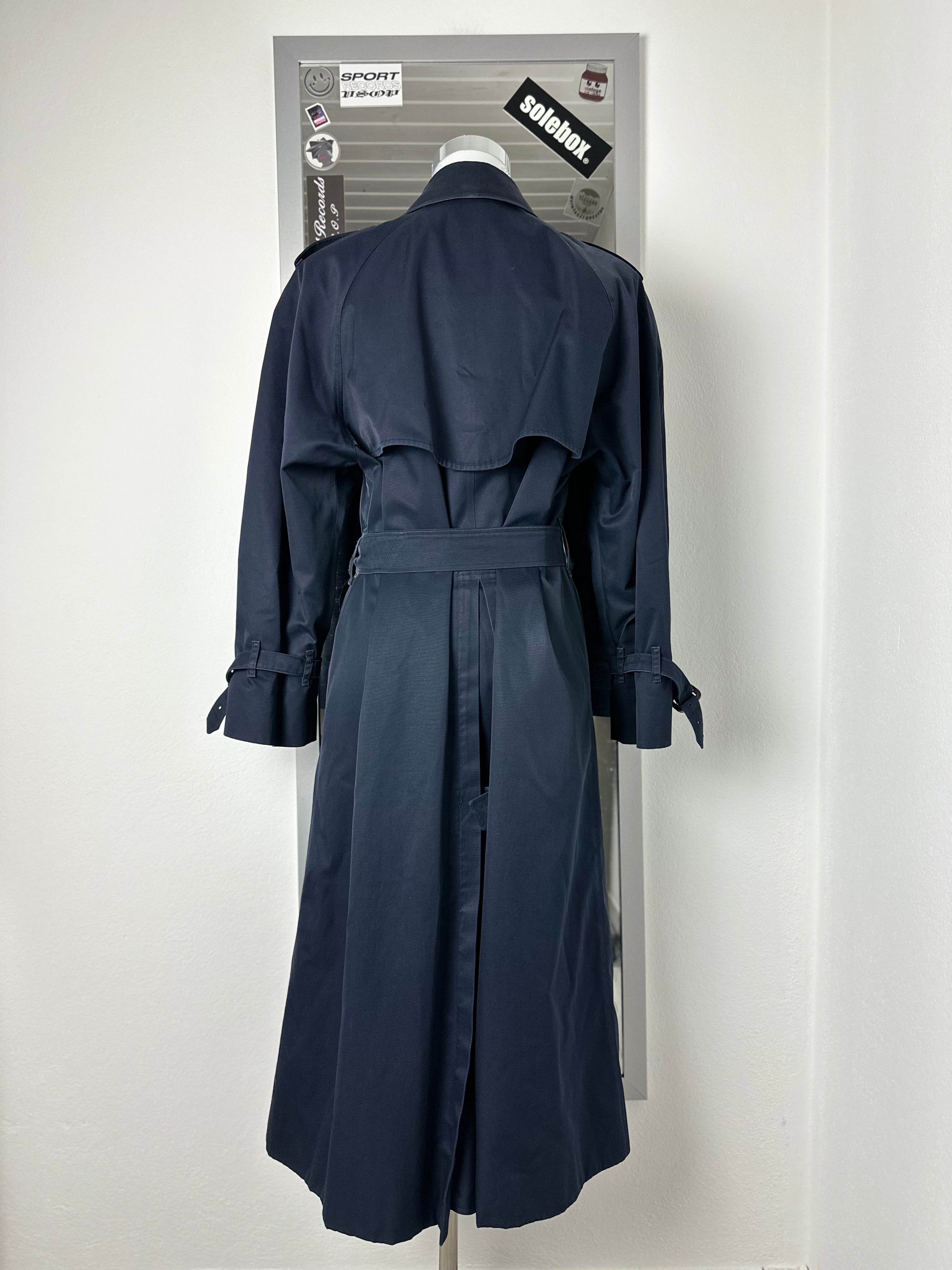 Burberrys Trenchcoat (10/S)