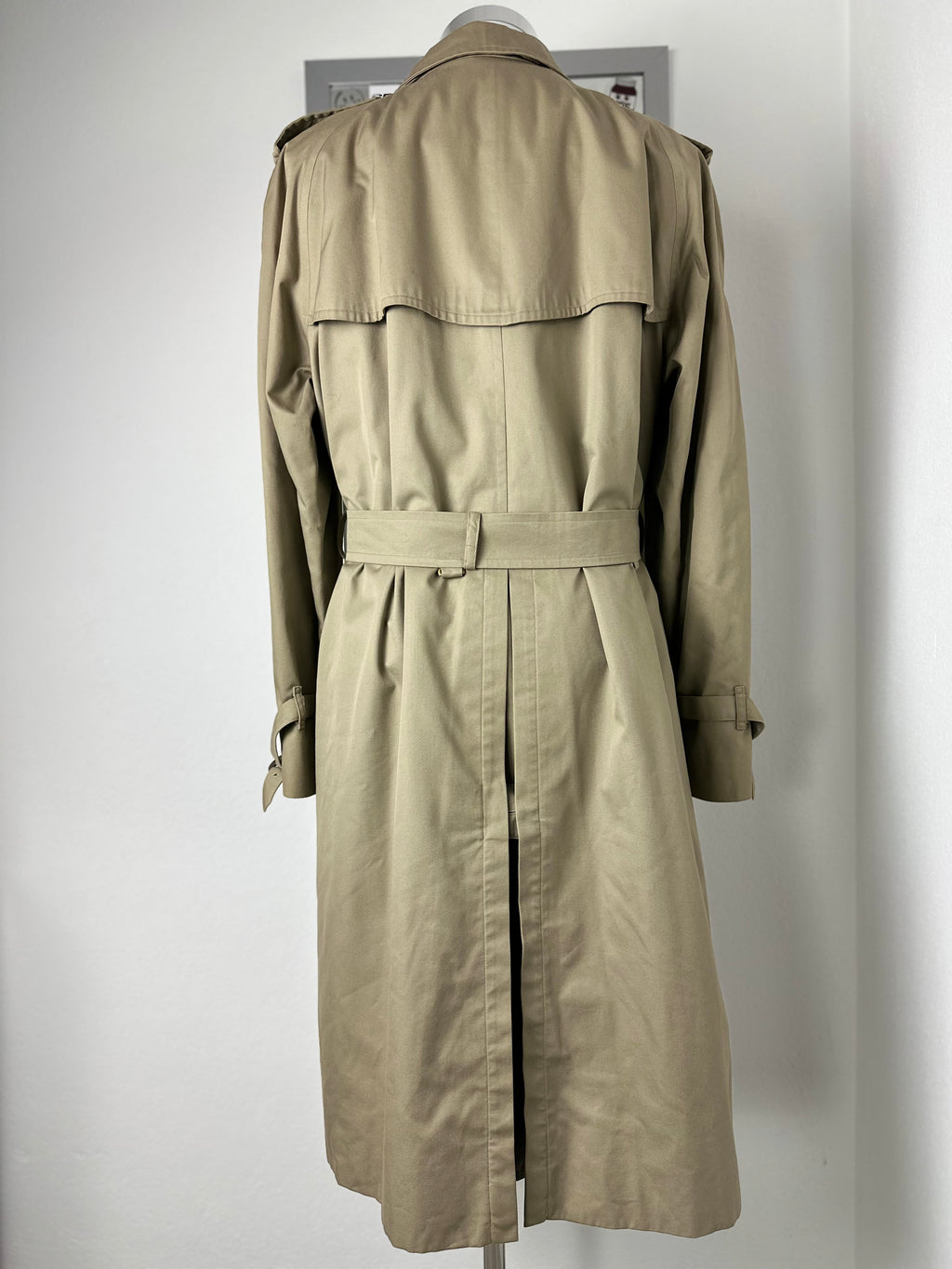 Burberrys Trenchcoat (52/L) including Inlet