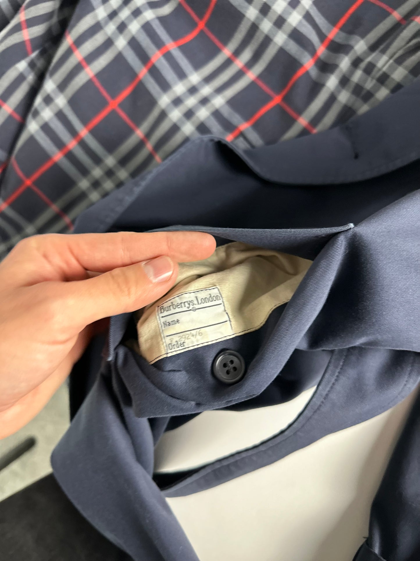 Burberrys Trenchcoat (10/S)