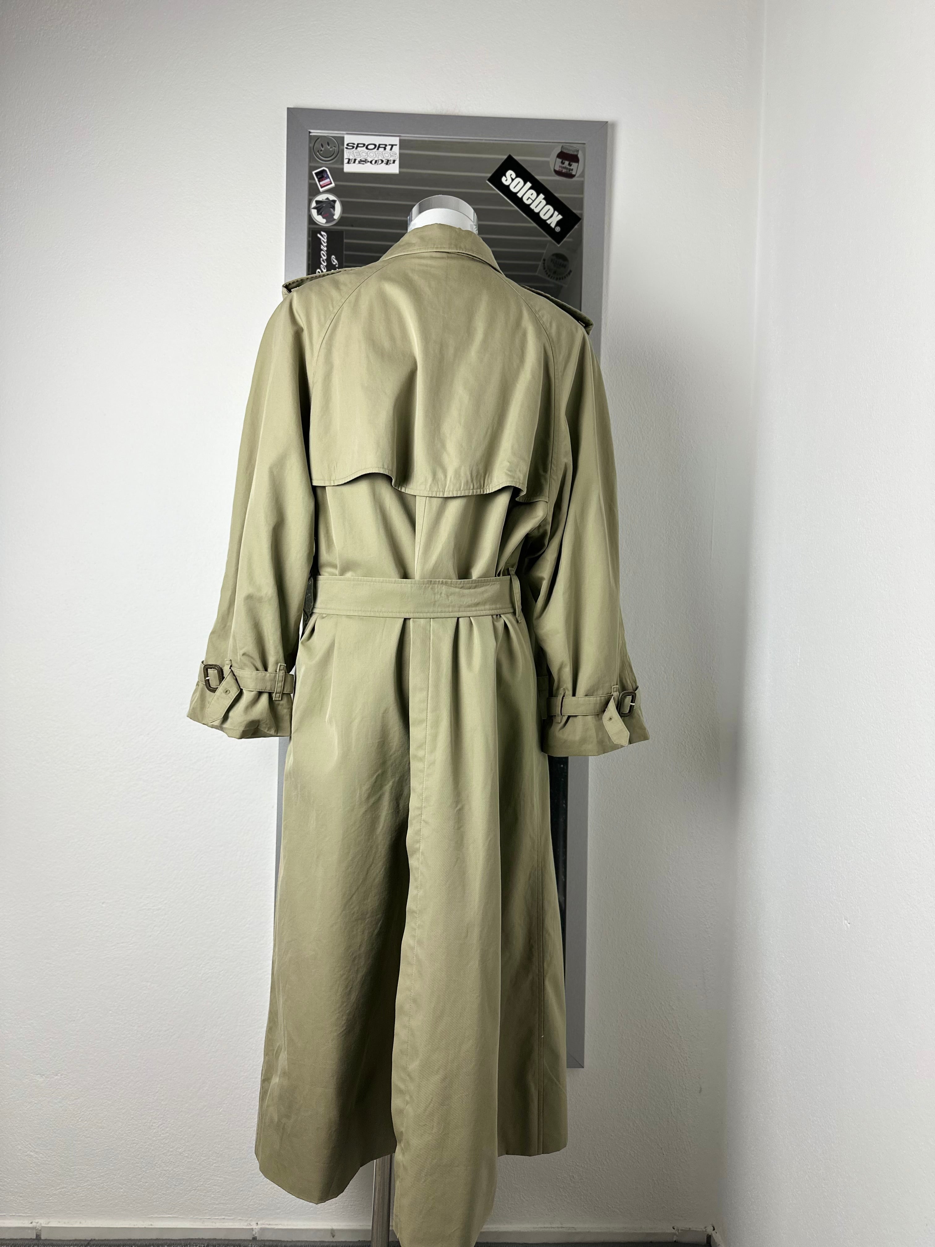 Burberrys Trenchcoat (16/XL)