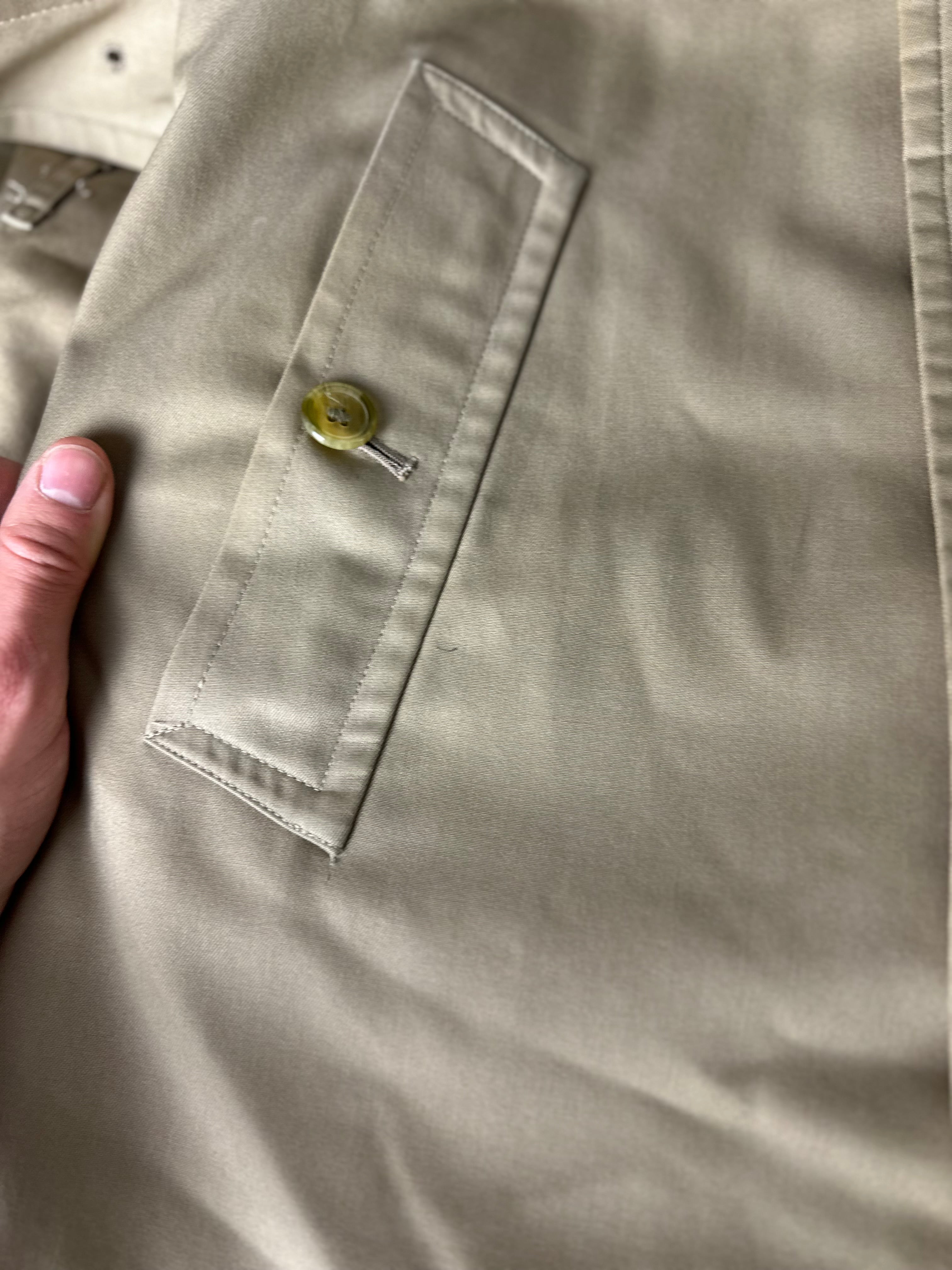 Burberrys Trenchcoat (48/M) including Inlet