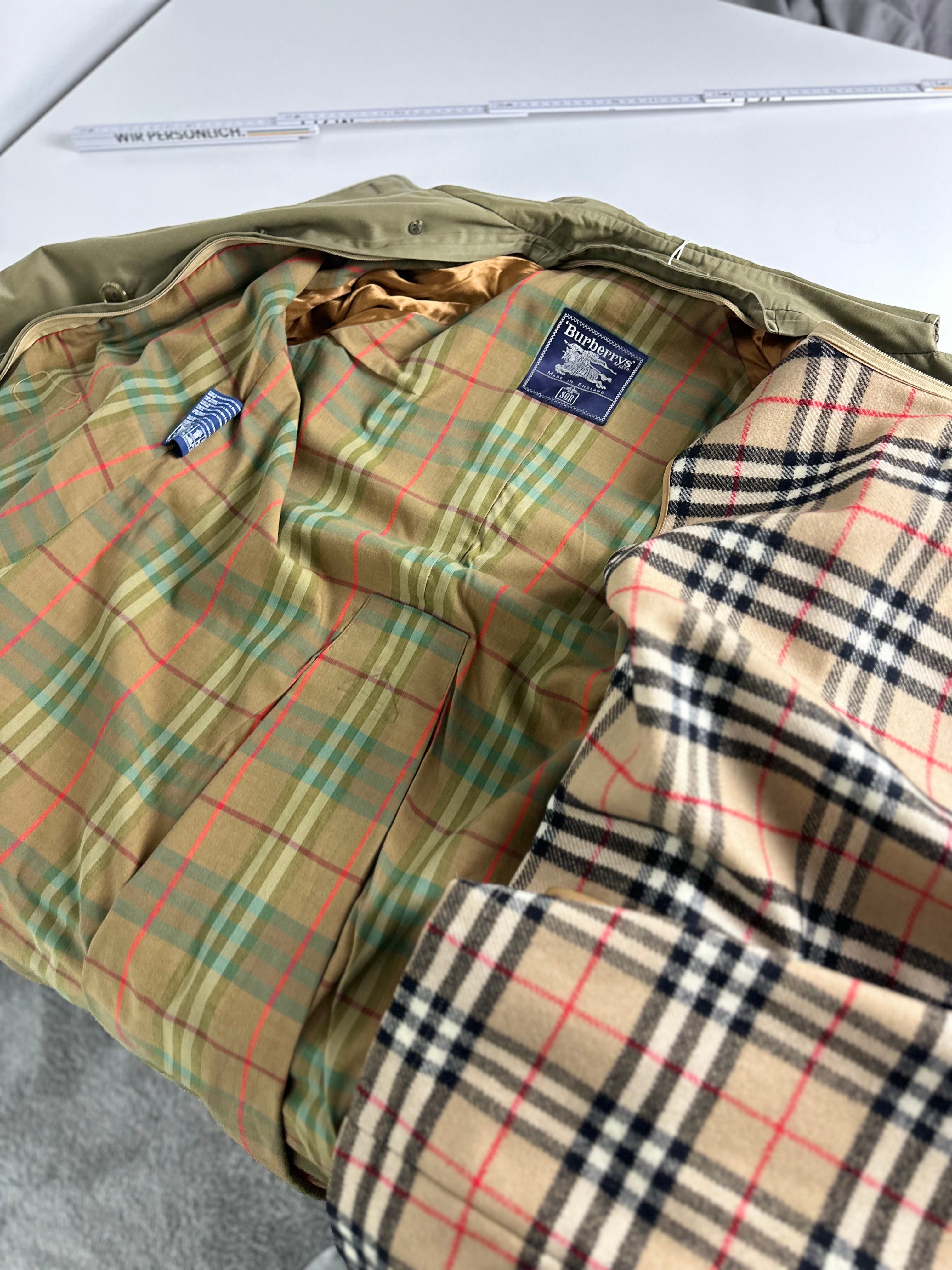 Burberrys Trenchcoat (10/S) including Inlet