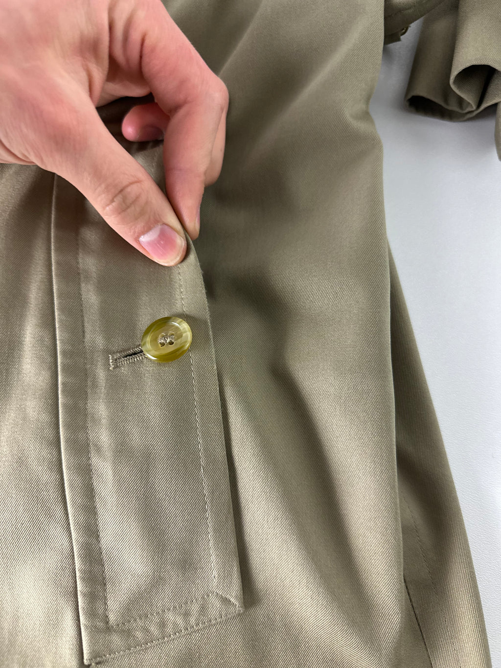 Burberrys Trenchcoat (48/M) including Inlet
