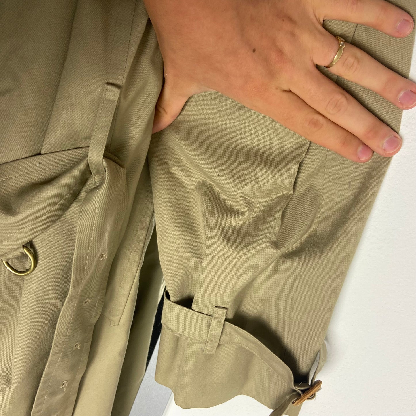 Burberrys Trenchcoat (50/L) including Inlet