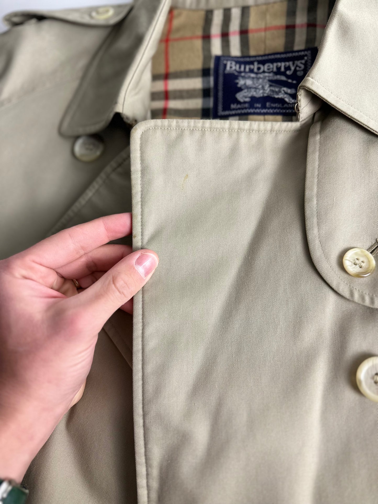 Burberrys Trenchcoat (10/S)
