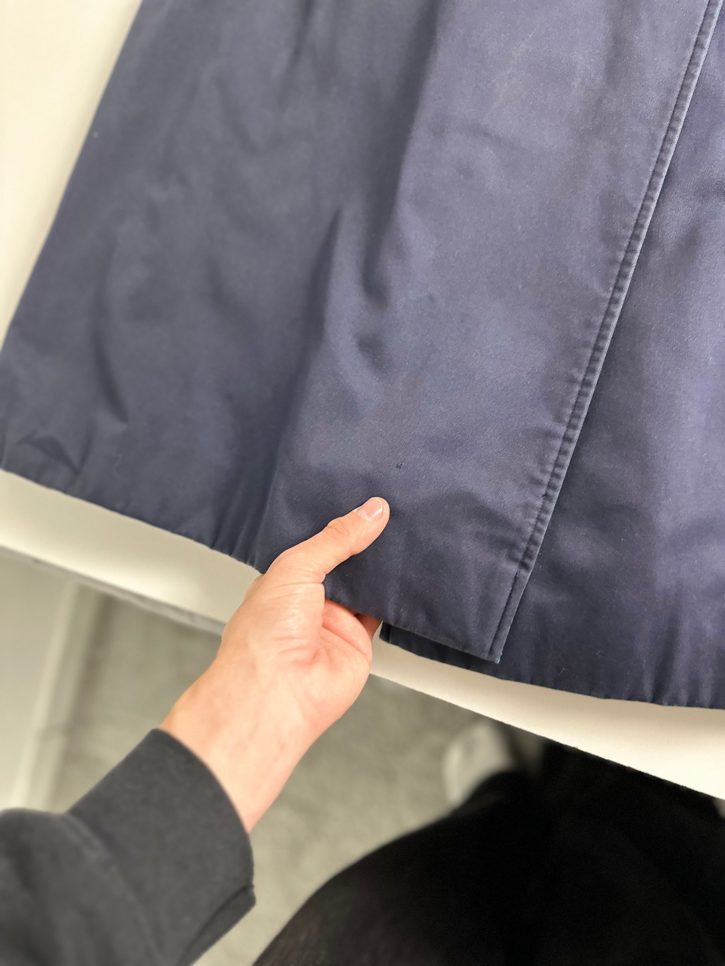 Burberrys Trenchcoat (10/S)