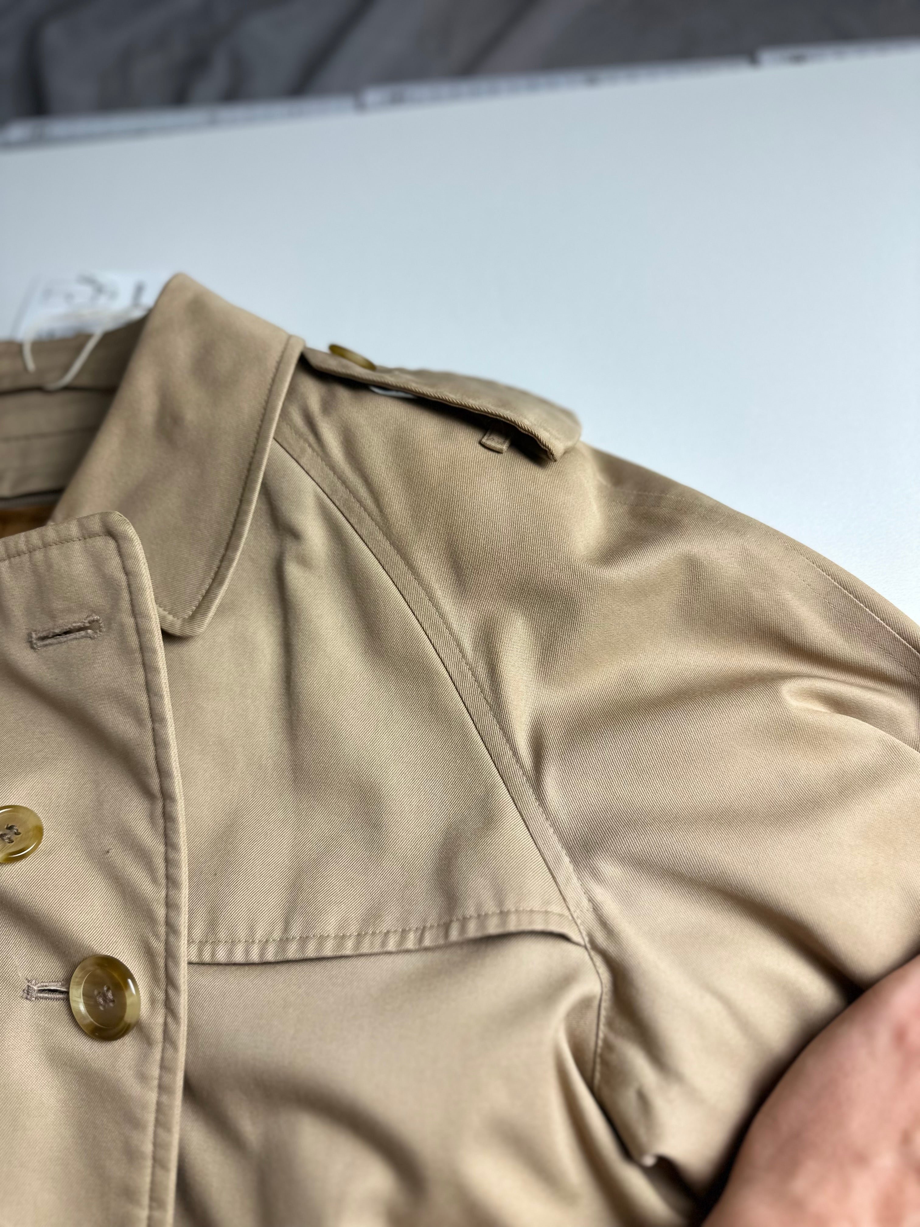 Burberrys Trenchcoat (12/M) including Inlet